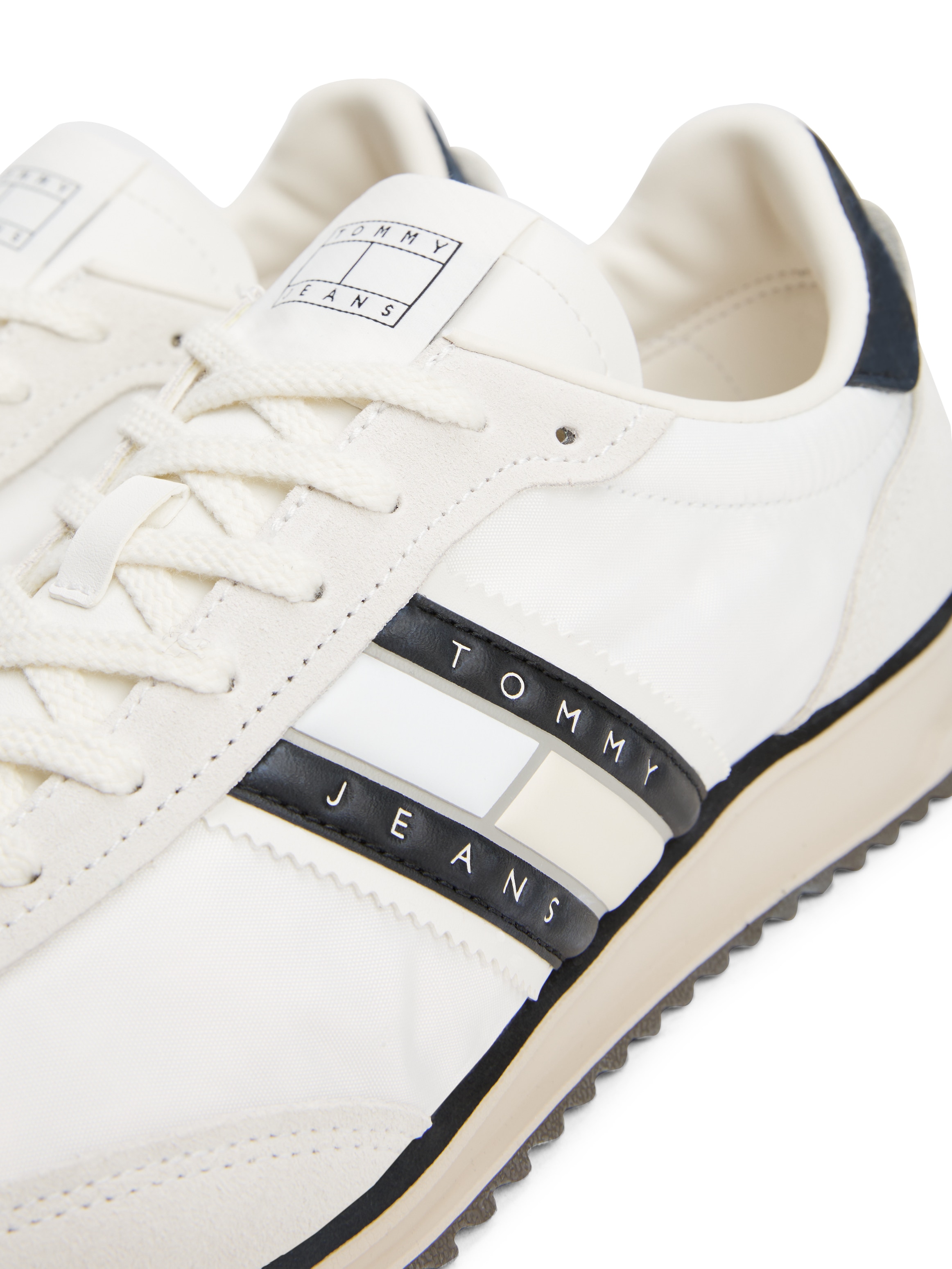 Tommy Jeans Sneaker »TJM RETRO RUNNER CLEATED«, Freizeitschuh, Halbschuh, Schnürer mit Kontrastbesatz