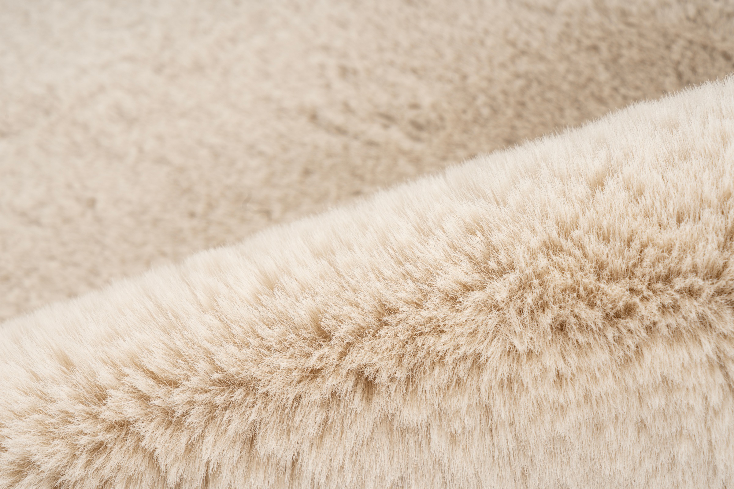 Obsession Fellteppich »Infinity 201« fellförmig 40 mm Höhe Kunstfell, Uni Farben, Kaninchenfell Haptik, supersoft