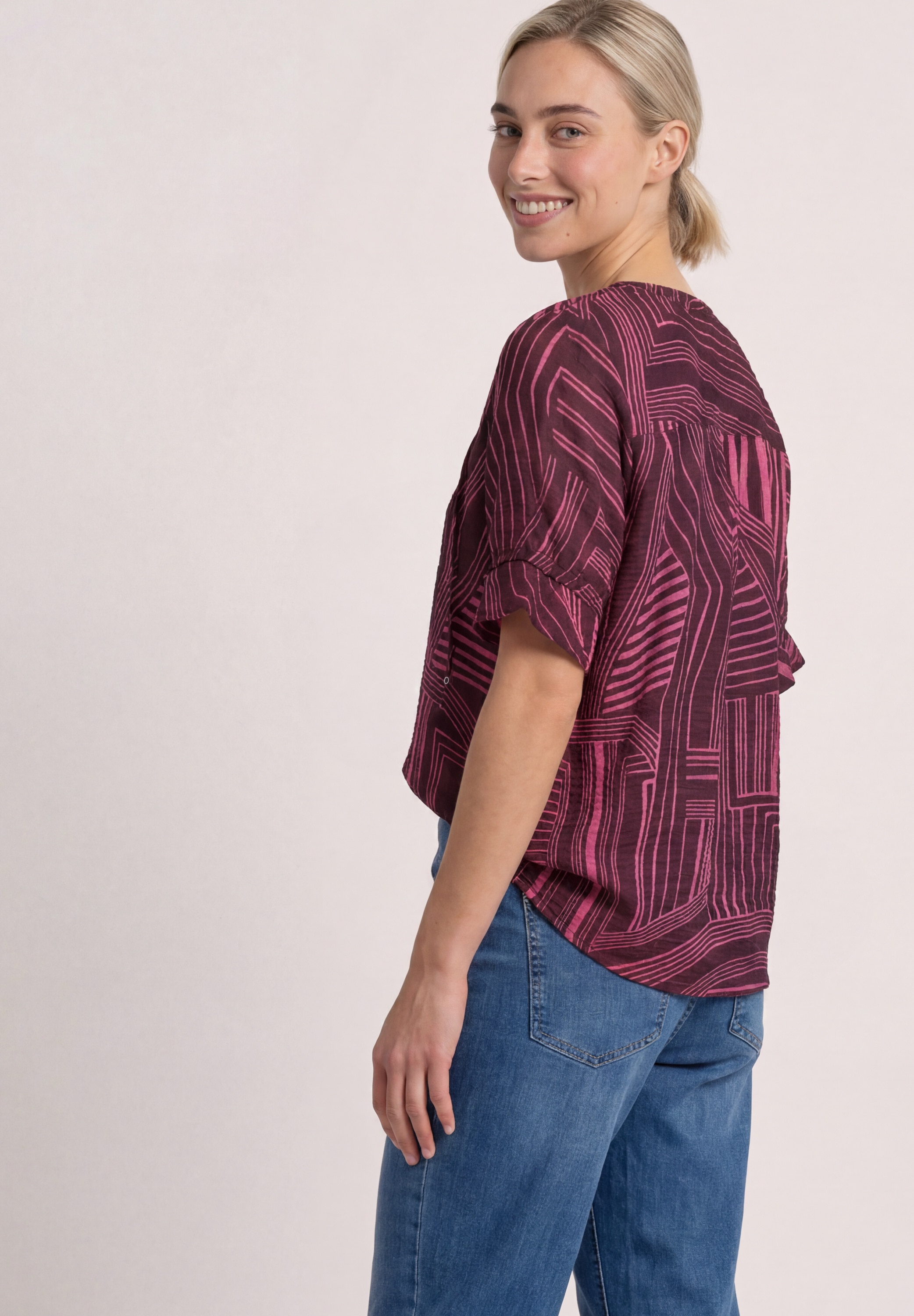 STREET ONE Kurzarmbluse Kurzarm Tunika-Sommerbluse mit grafischem Muster