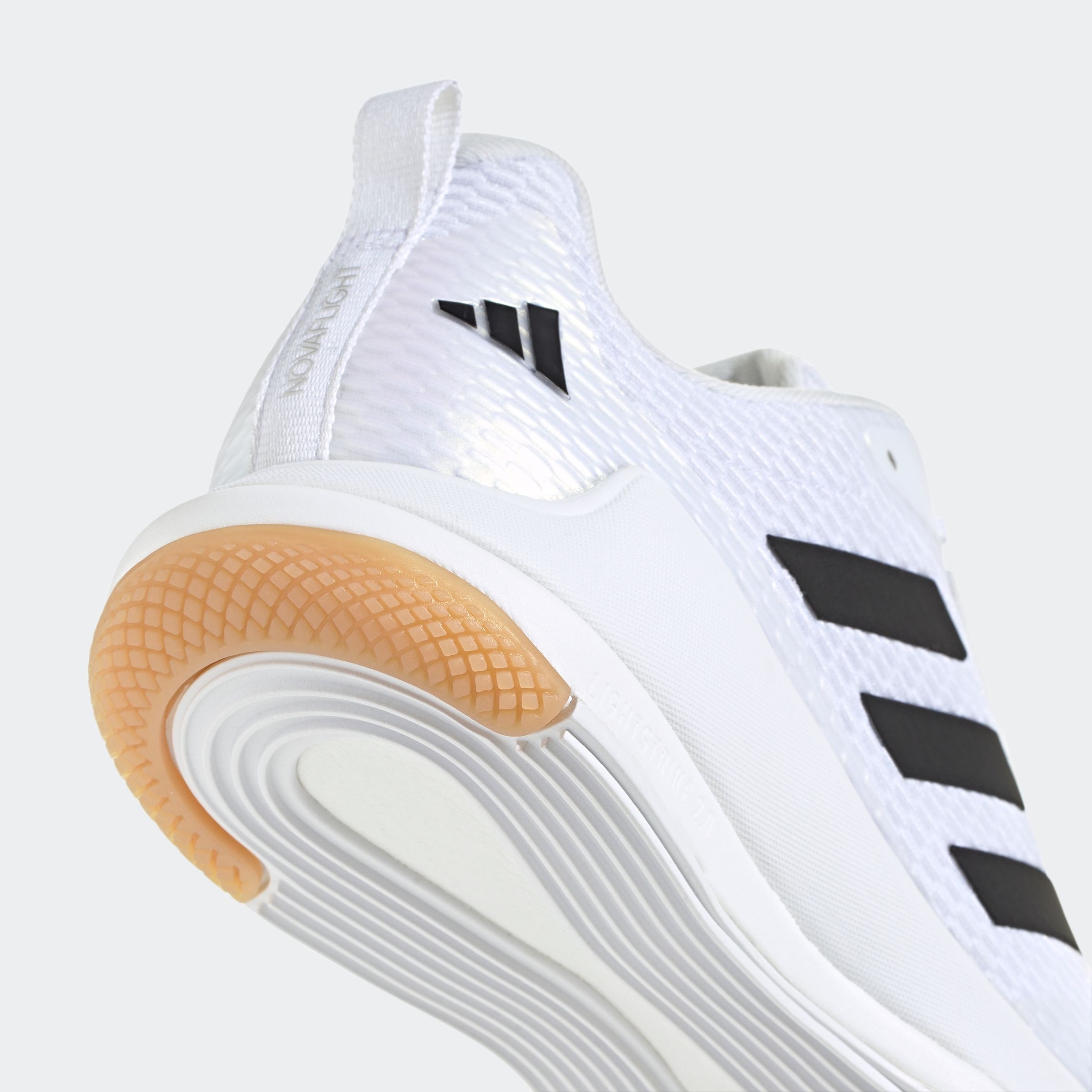 adidas Performance Hallenschuh »NOVAFLIGHT 2 INDOOR«, besonders geeignet für Handball und Volleyball