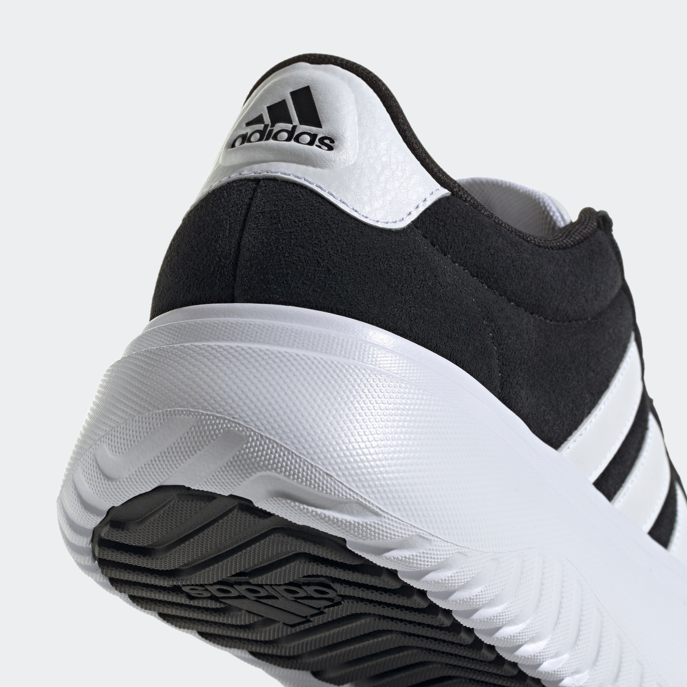 adidas Sportswear Sneaker »GRAND COURT PLATFORM«, Design auf den Spuren des adidas Superstar