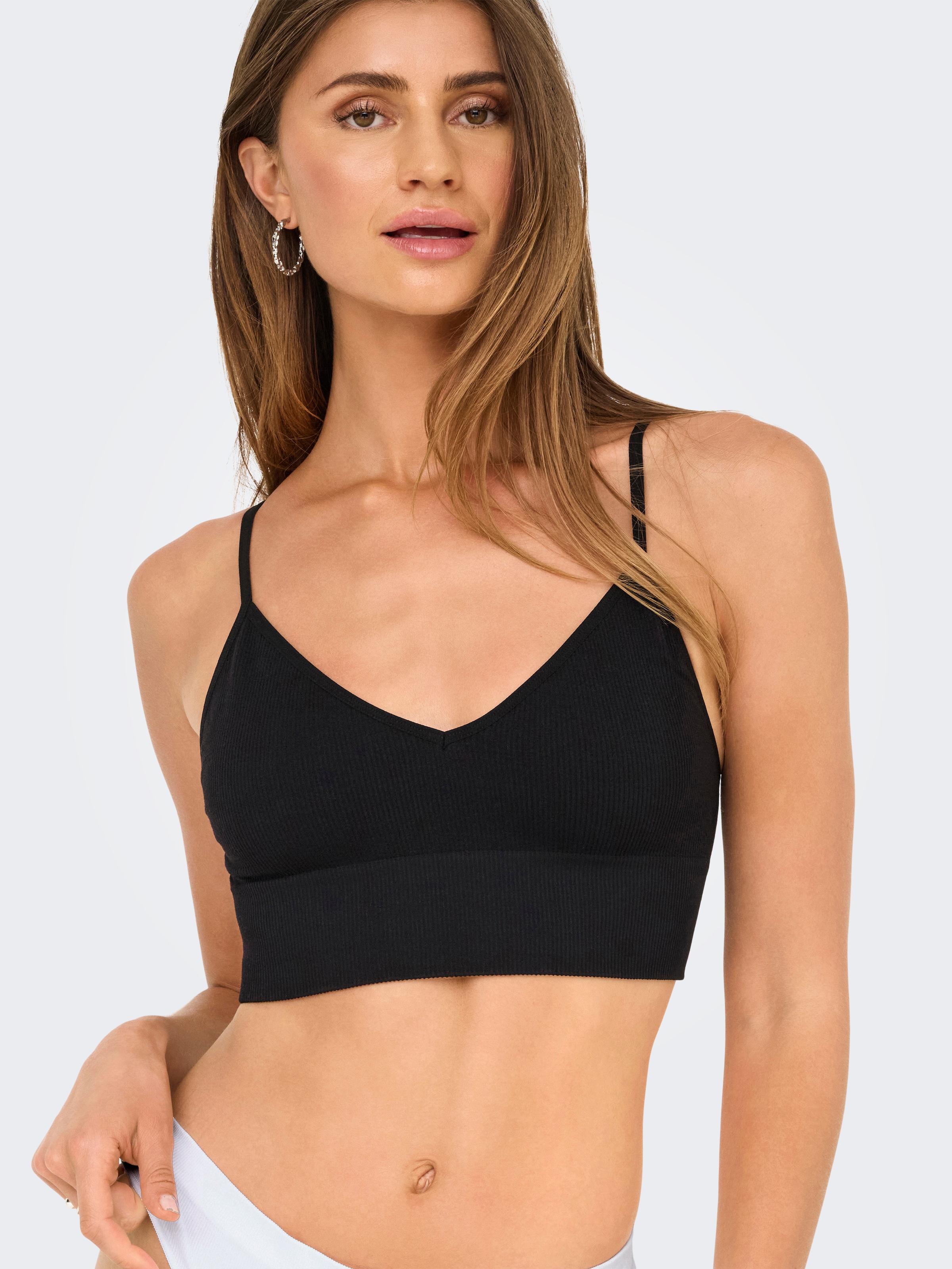 ONLY Bustier »ONLVICKY RIB S-L V-NECK 3-PACK TOP NOOS« Packung, 3 Stk. figurbetont, modisch, Materialmix, Jersey, Spaghettiträger