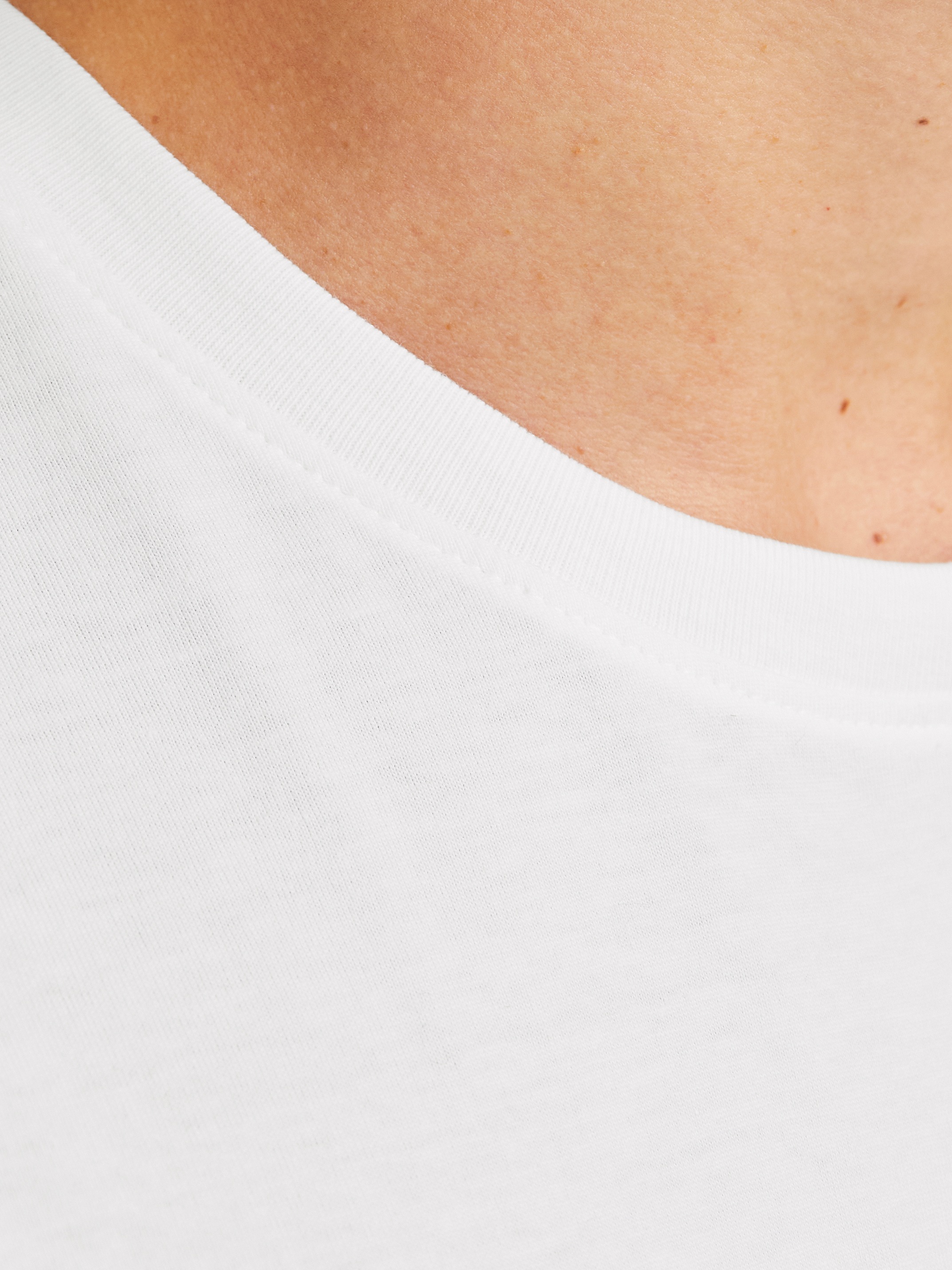 Jack & Jones Rundhalsshirt »JJEBRYAN CORP LOGO TEE SS O-NECK NOOS«, mit Logo Druck