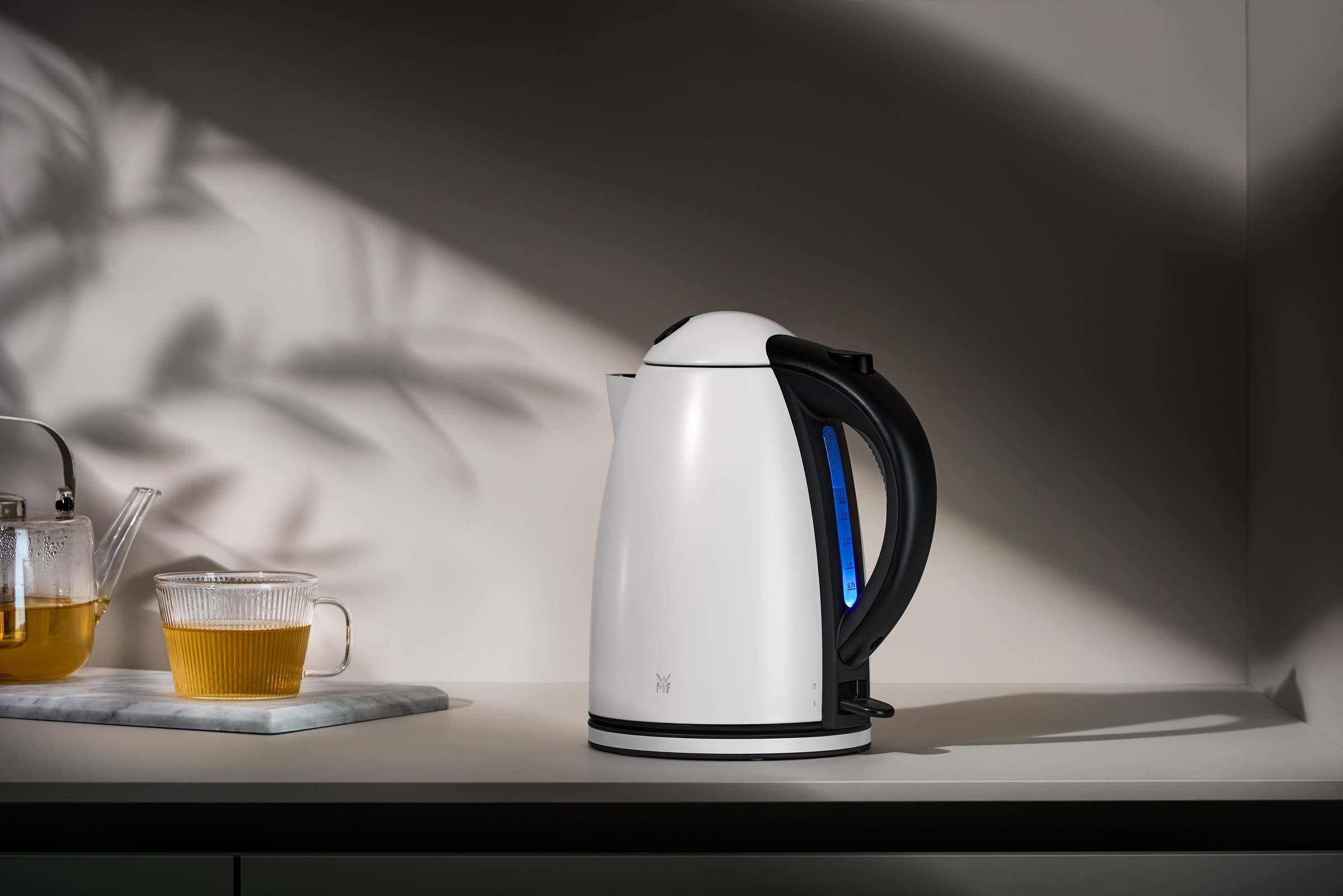 WMF Wasserkocher »Stelio Paper Grey«, 1,7 l, 2400 W, Cromargan, beleuchtete Wasserstandsanzeige, 2400 Watt