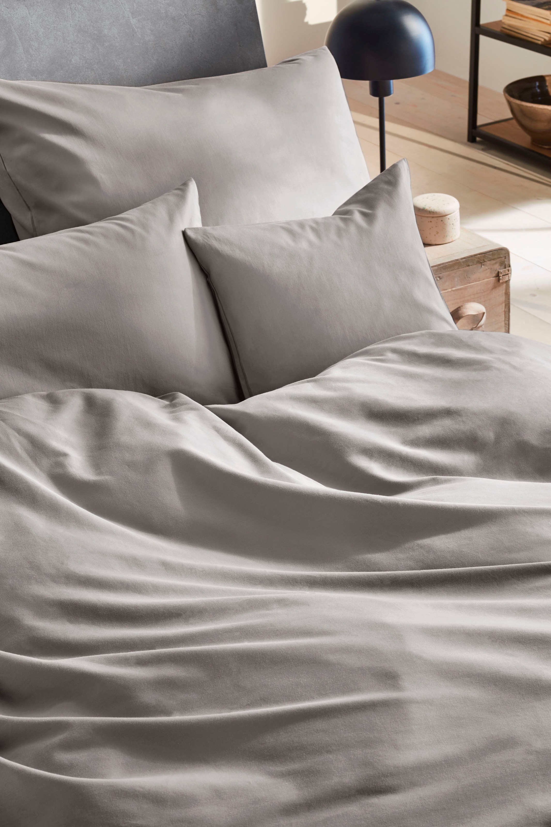 Primera Bettwäsche »Uni Luxus-Satin in Gr. 135x200, 155x220 oder 200x200 cm« 2 Stk. Bettwäsche aus Baumwolle, unifarbene Bettwäsche mit Reißverschluss