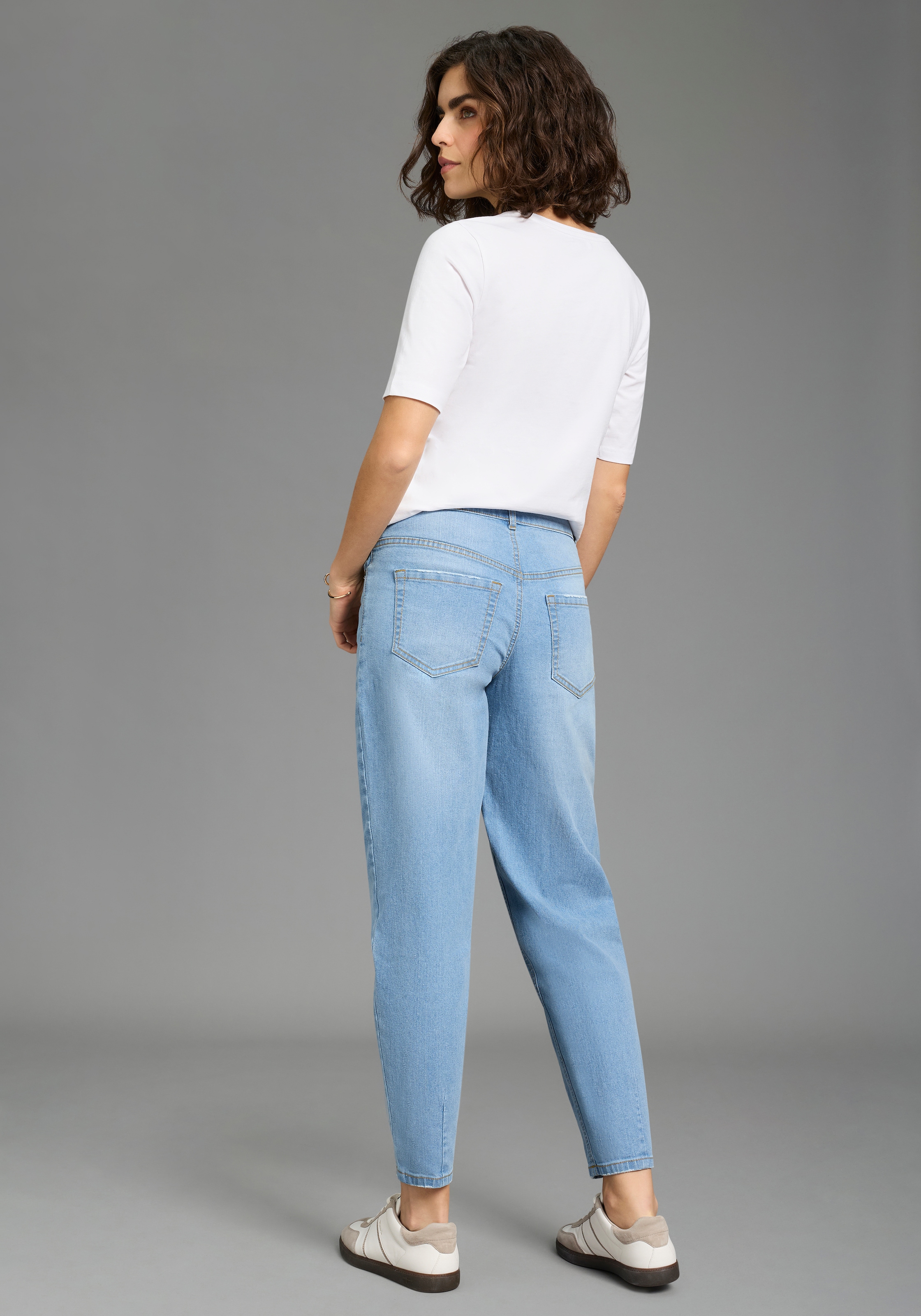 Arizona Comfort-fit-Jeans weite Beinform mit schmalem Abschluss, knöchellanger Schnitt
