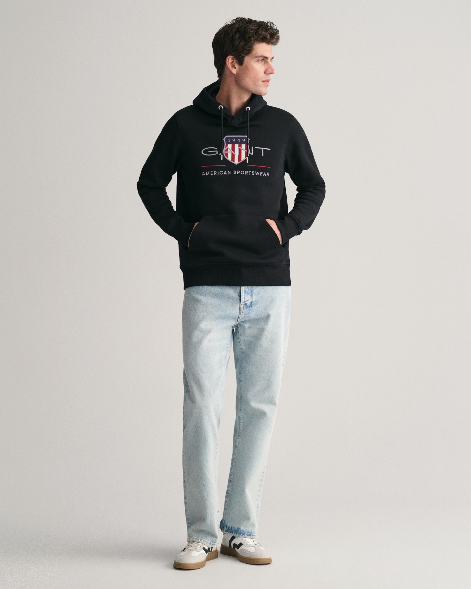 Gant Hoodie »REG ARCHIVE SHIELD HOODIE«, mit modischer Logostickerei auf der Brust

