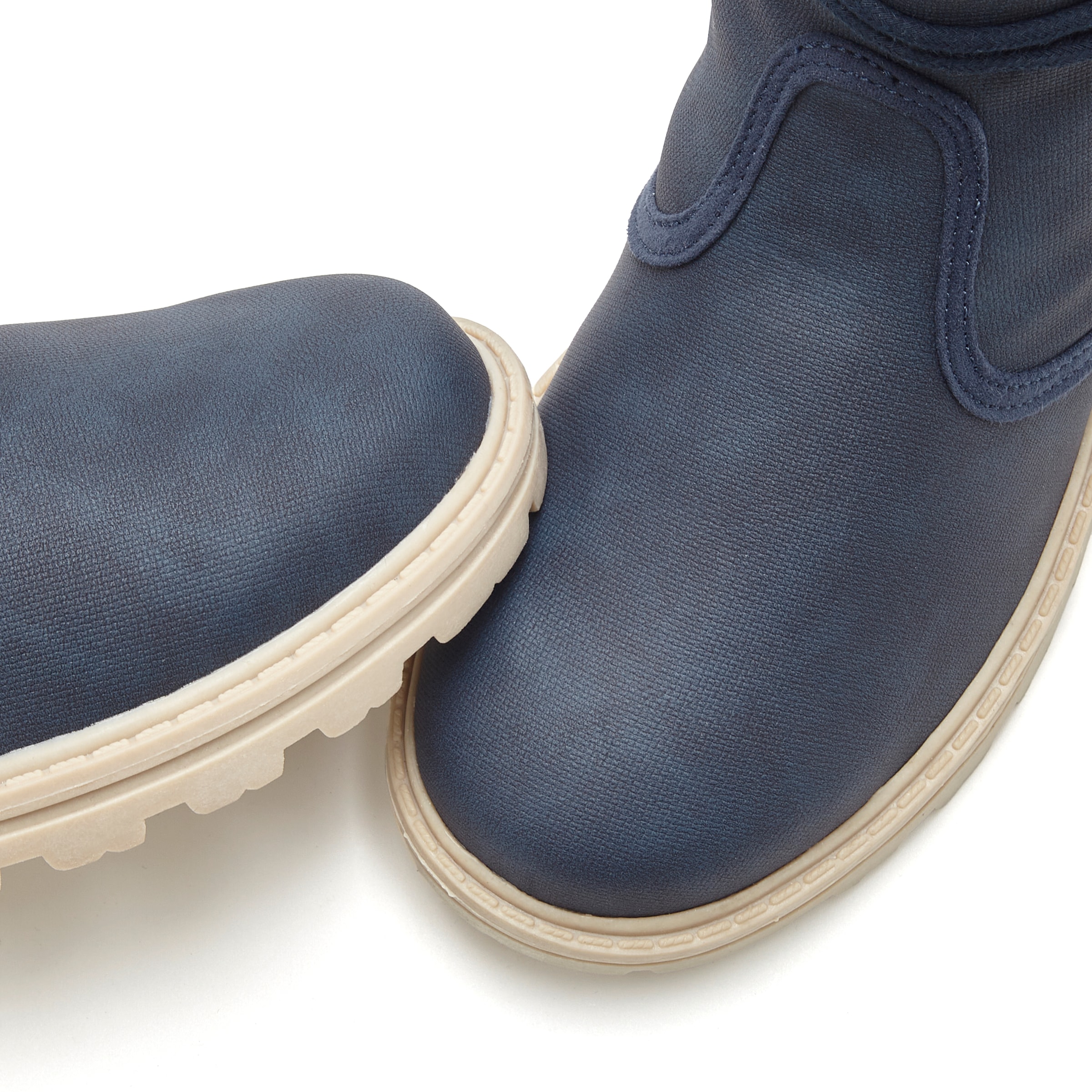 Vivance Stiefelette »Boots, Stiefel«  mit raffinierten Bindebändern VEGAN