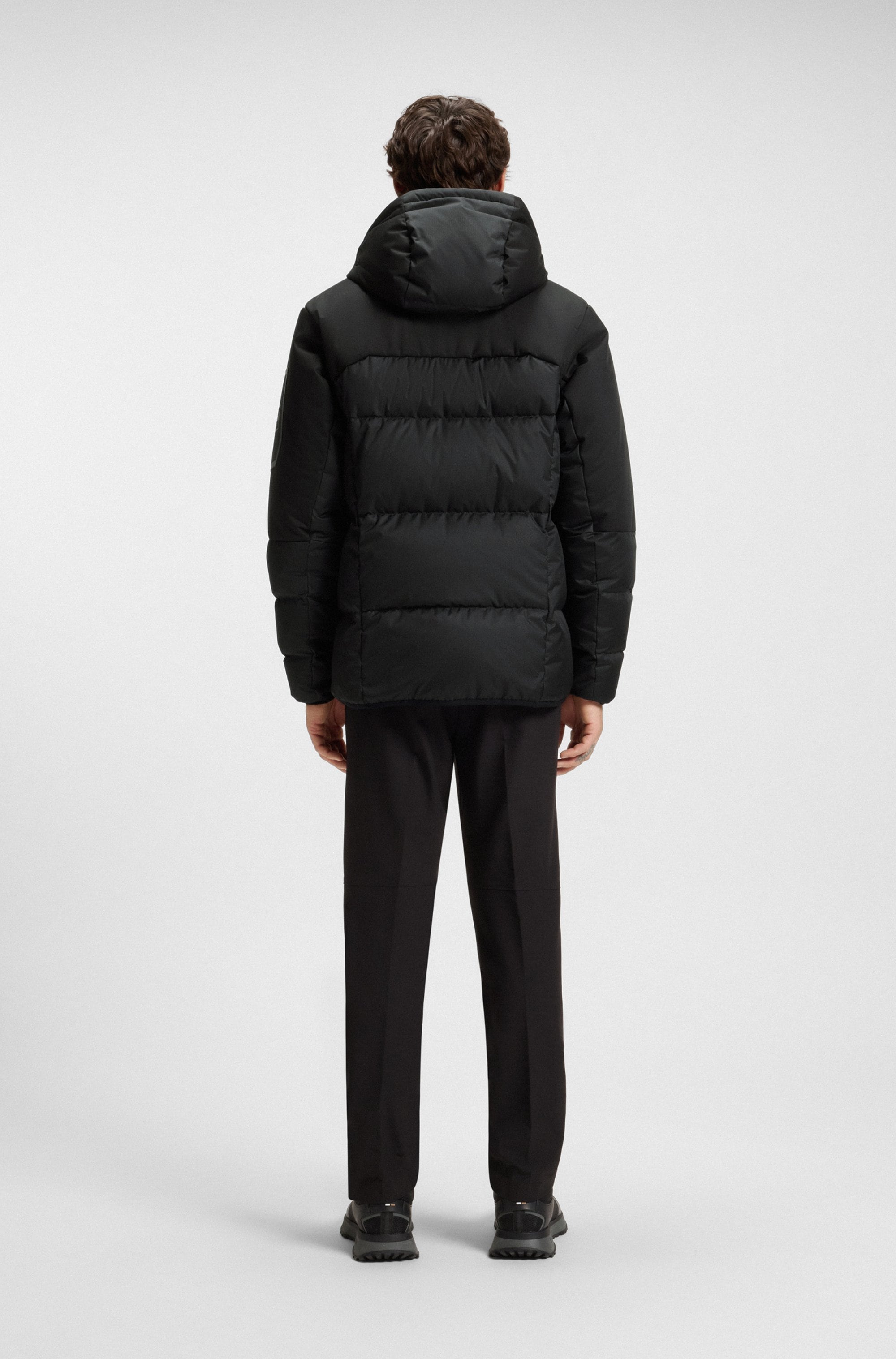 BOSS GREEN Daunenjacke mit Kapuze abnehmbare Kapuze, Regular Fit, warm wattiert