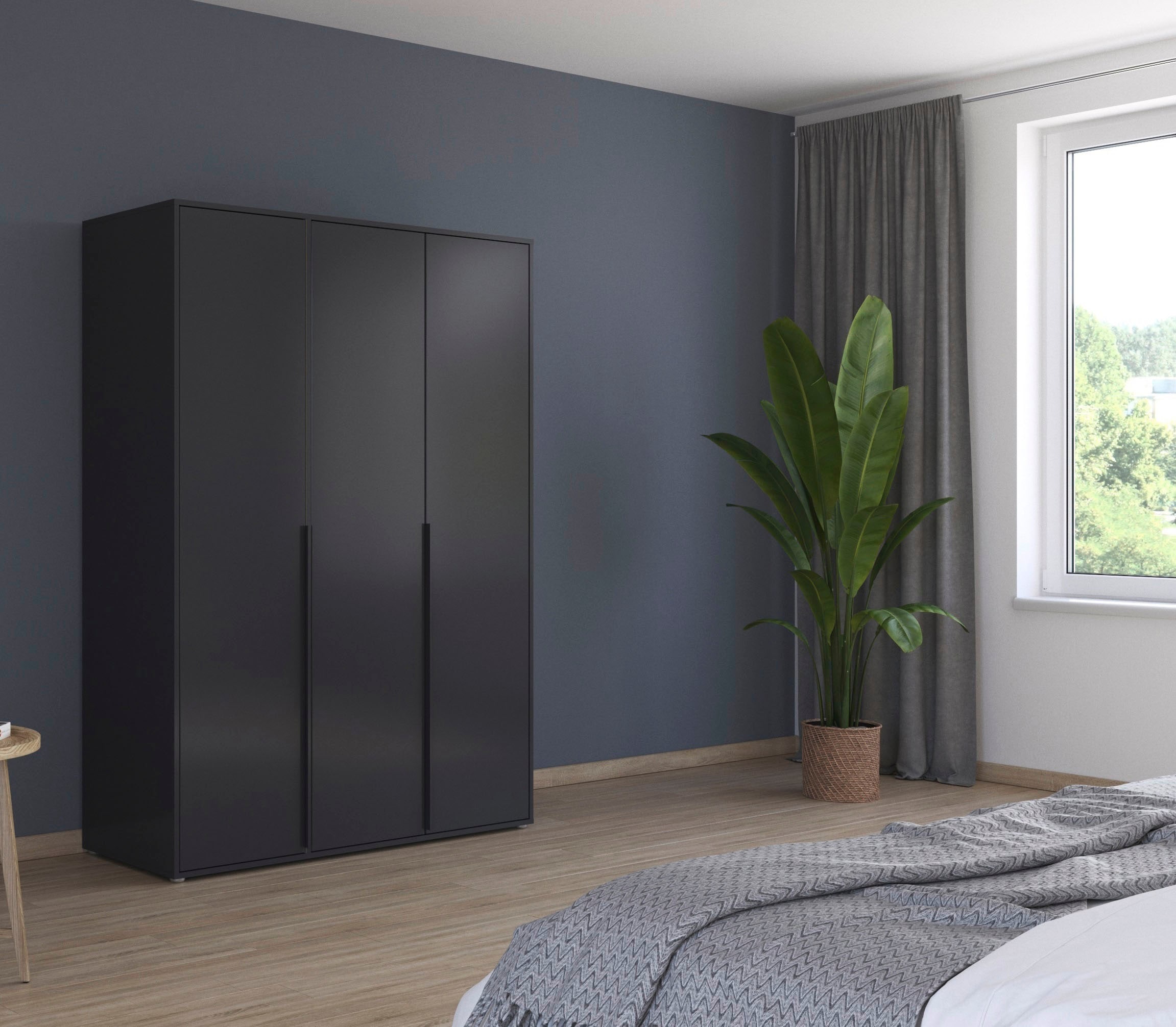 rauch Drehtürenschrank »Kleiderschrank Schrank Garderobe Wäscheschrank NAGATA viel Stauraum«, (in 3 verschiedenen Ausstattungen BASIC/CLASSIC/PREMIUM), mit modernen Stangengriffen in Graumetallic TOPSELLER MADE IN GERMANY