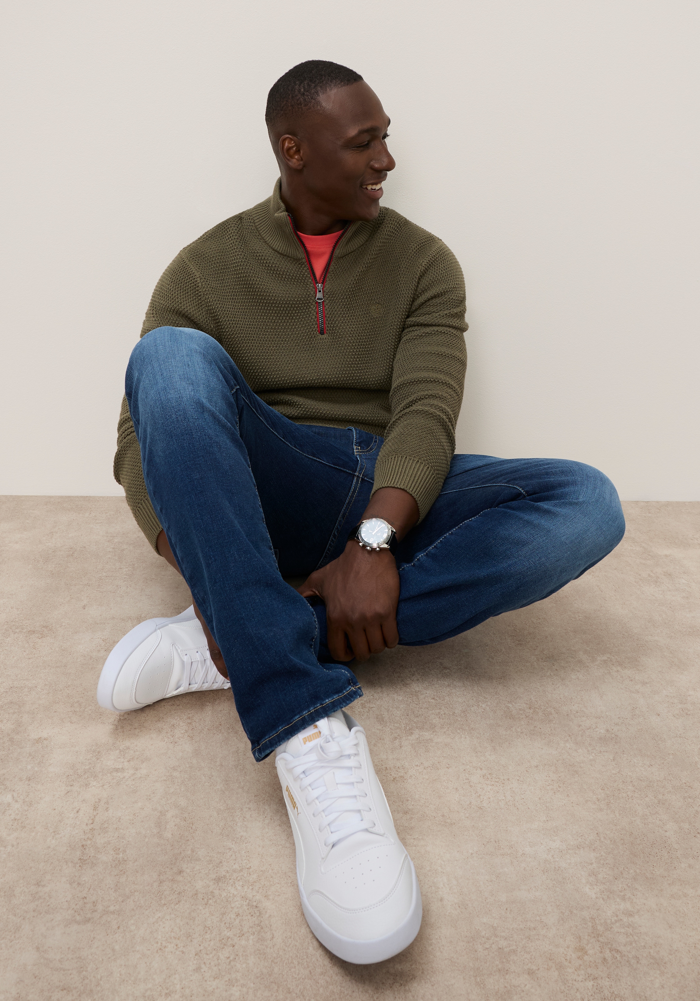DELMAO Troyer »Neue Kollektion! Highlight Kontrast- Reißverschluß« aus Strickmaterial, Regular Fit, mit Label-Applikation