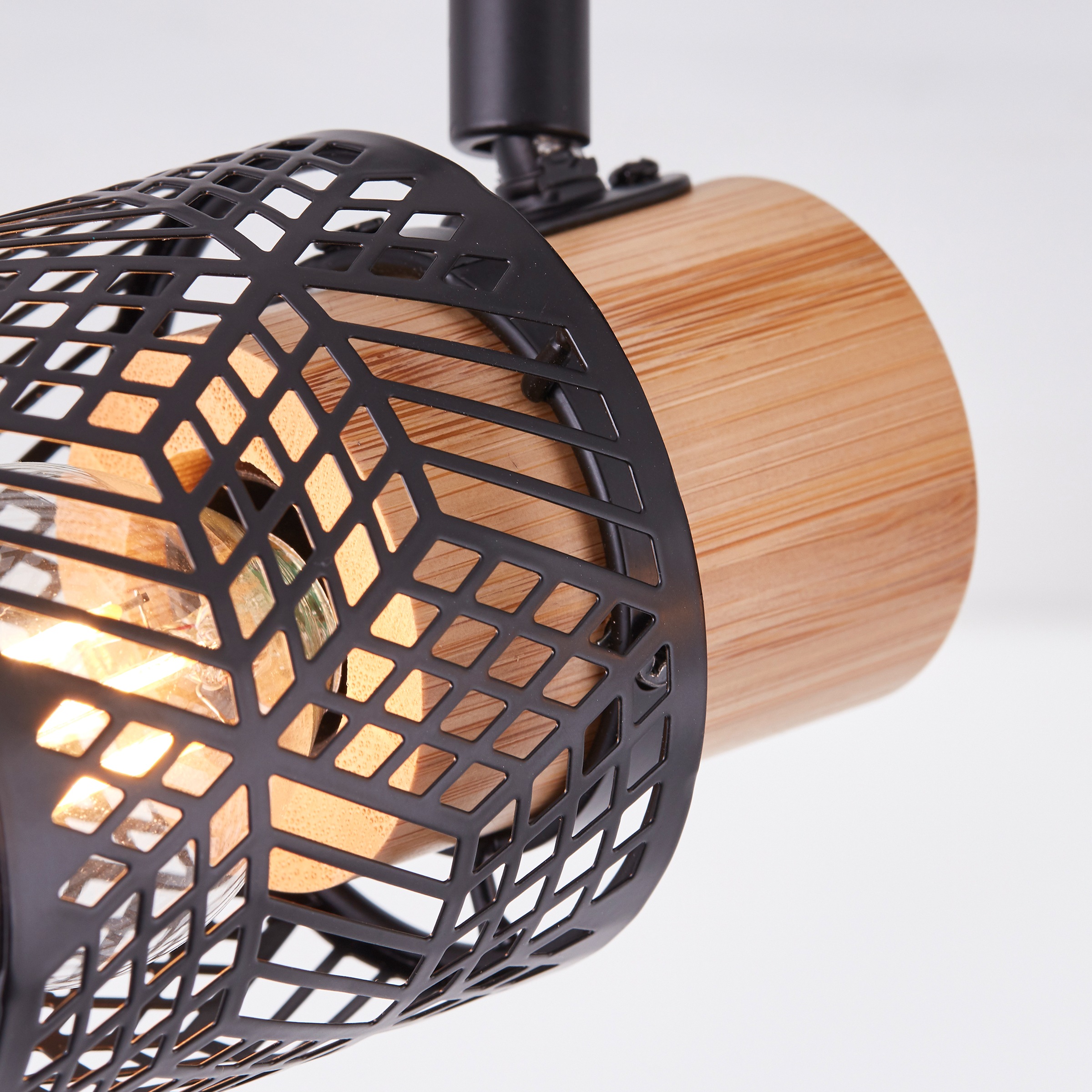Brilliant Deckenstrahler »Santy«, 4 flammig, Leuchtmittel E14 | ohne Leuchtmittel, schwenkbar, 20 x 76 x 7 cm, E14, Metall/Bambus, schwarz/natur