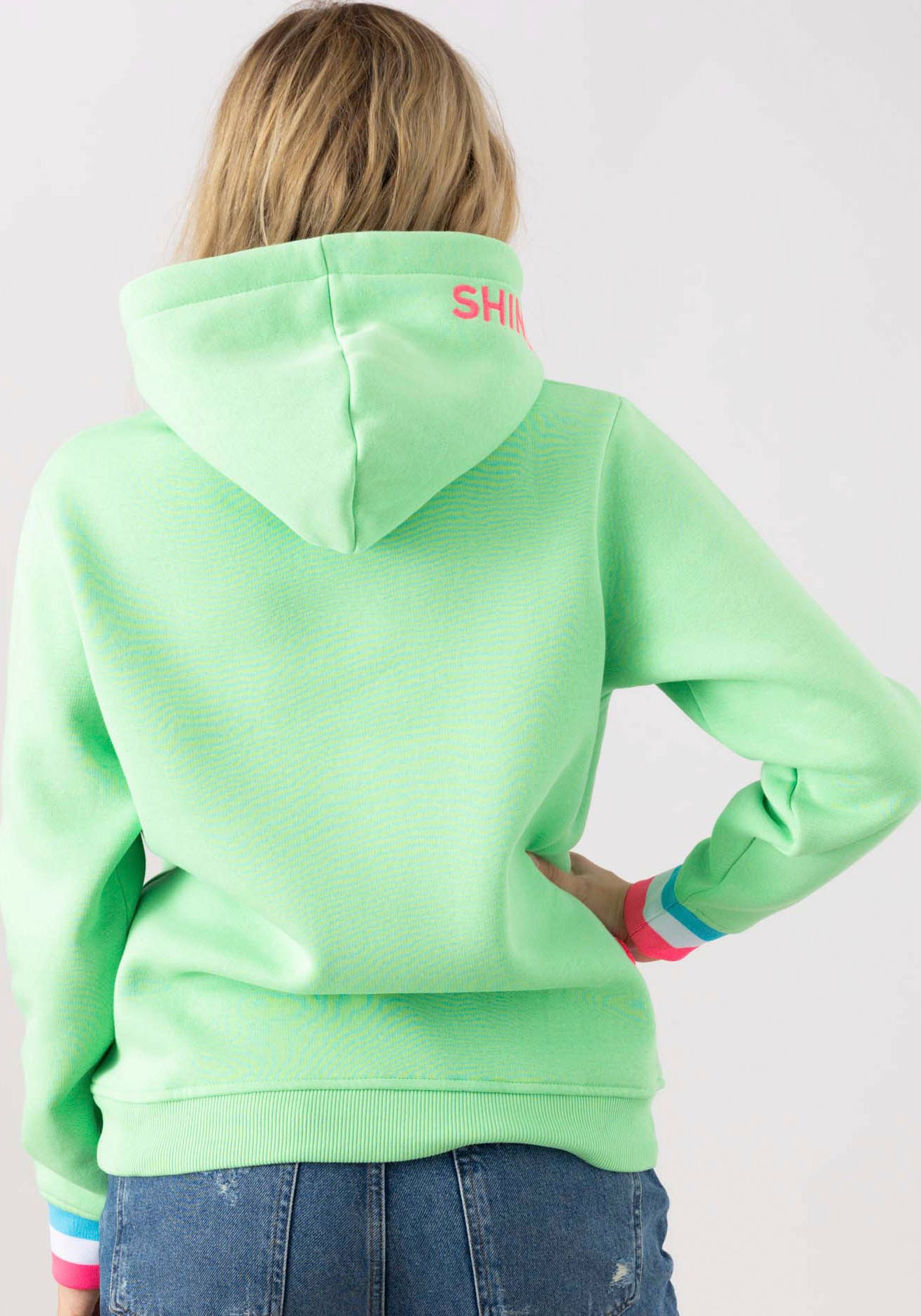 Zwillingsherz Hoodie »Always Happy«, mit Smiley Aufdruck aus Frottee und Neon Details