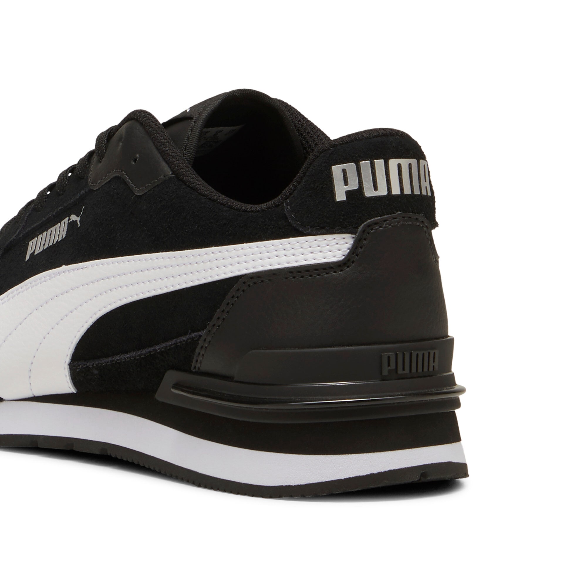 PUMA Sneaker »ST RUNNER V4 SD«  mit Retro-Style, Obermaterial aus Leder, SOFTFOAM+ Einlegesohle