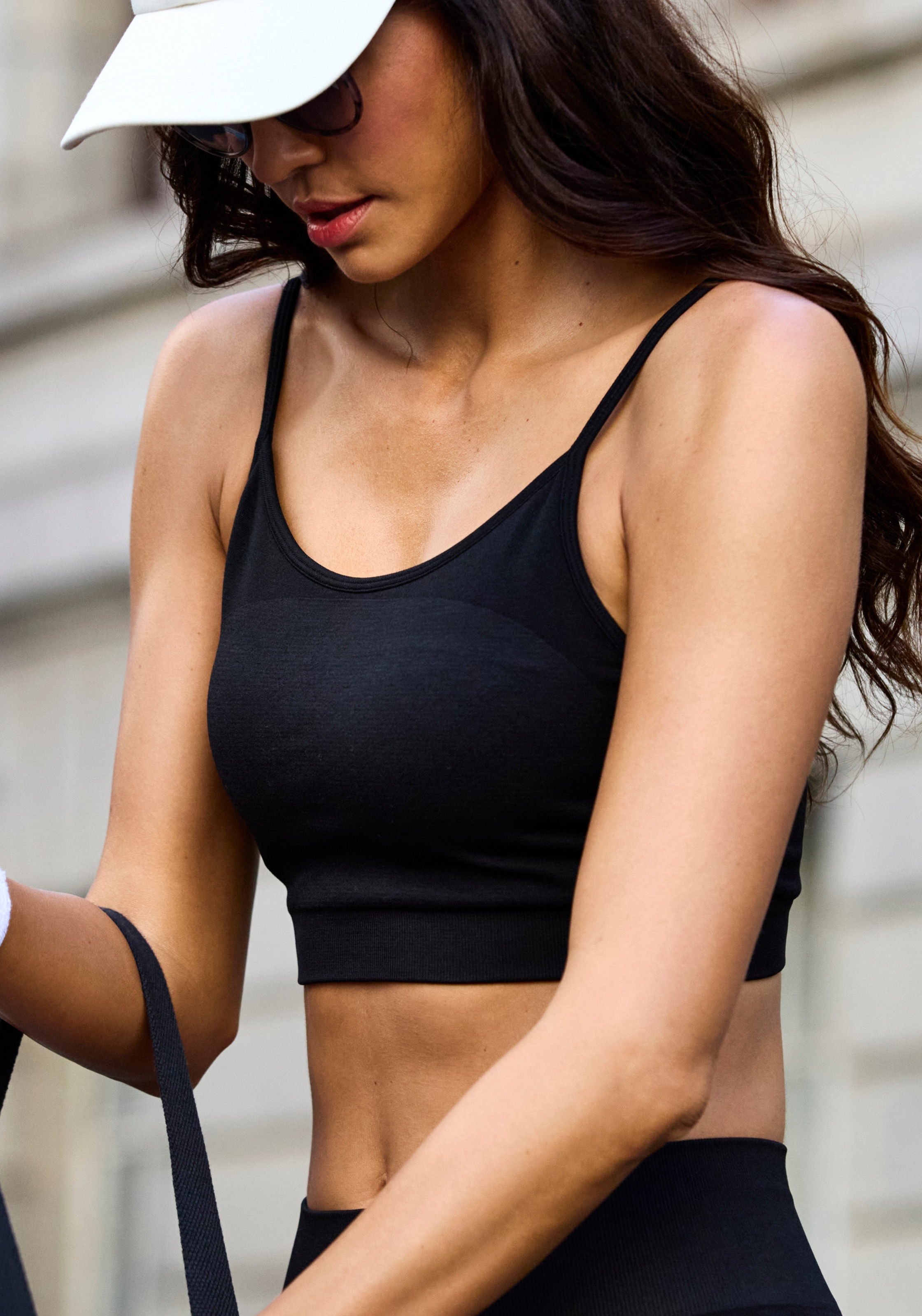 Copenhagen Studios Crop-Top mit integrierten Cups