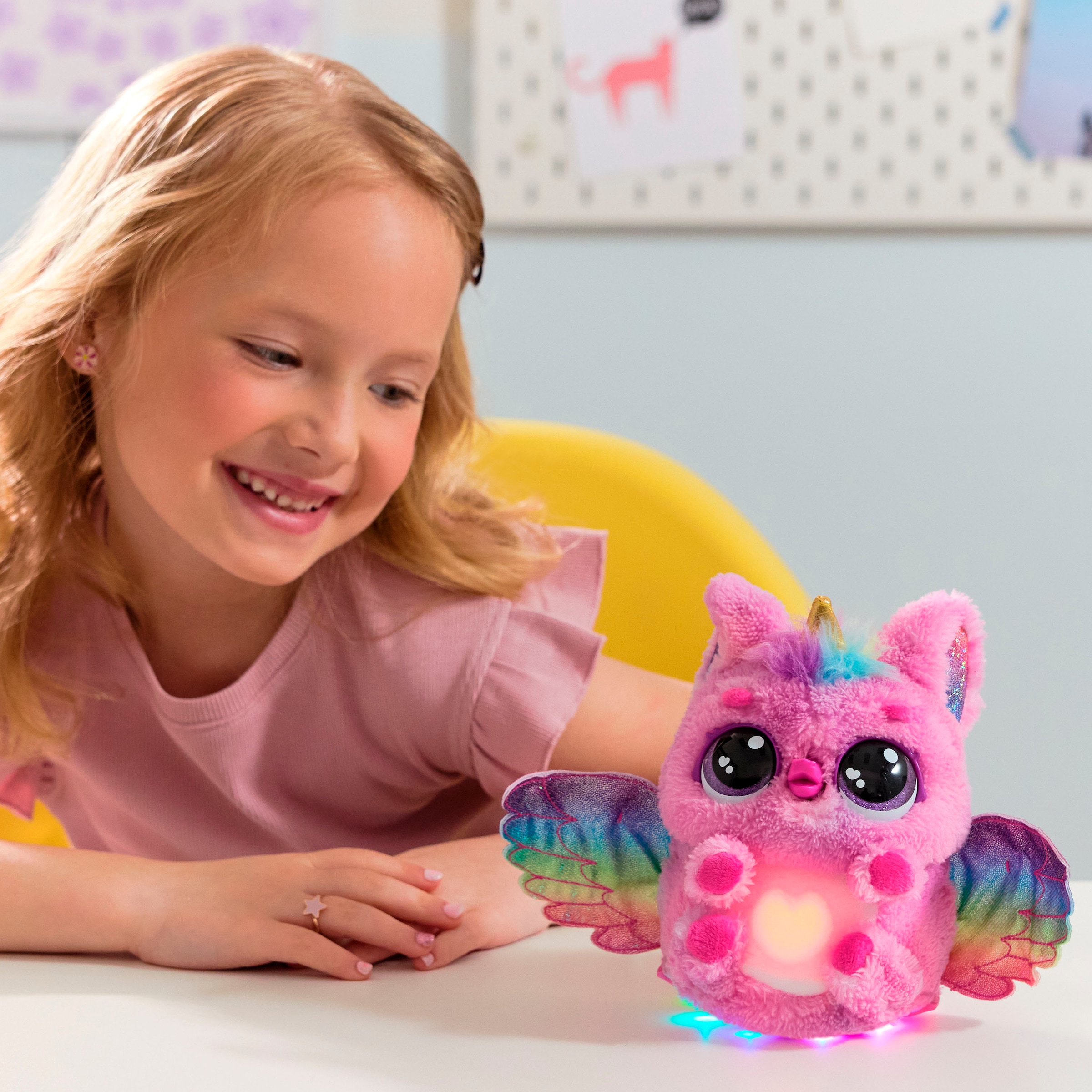 Spin Master Spielfigur »Hatchimals Alive Mystery Ei Pufficorn«, mit Licht und Sound