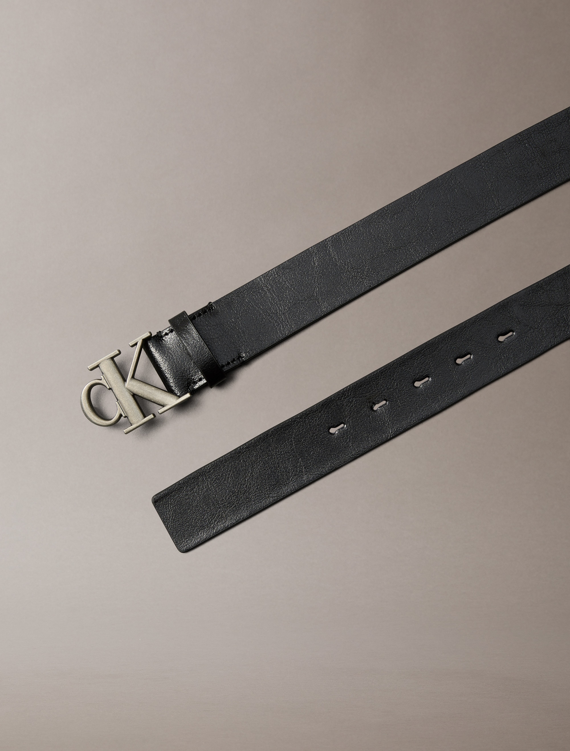 Calvin Klein Ledergürtel »MONOGRAM BUCKLE 35MM«, Größenverstellbar