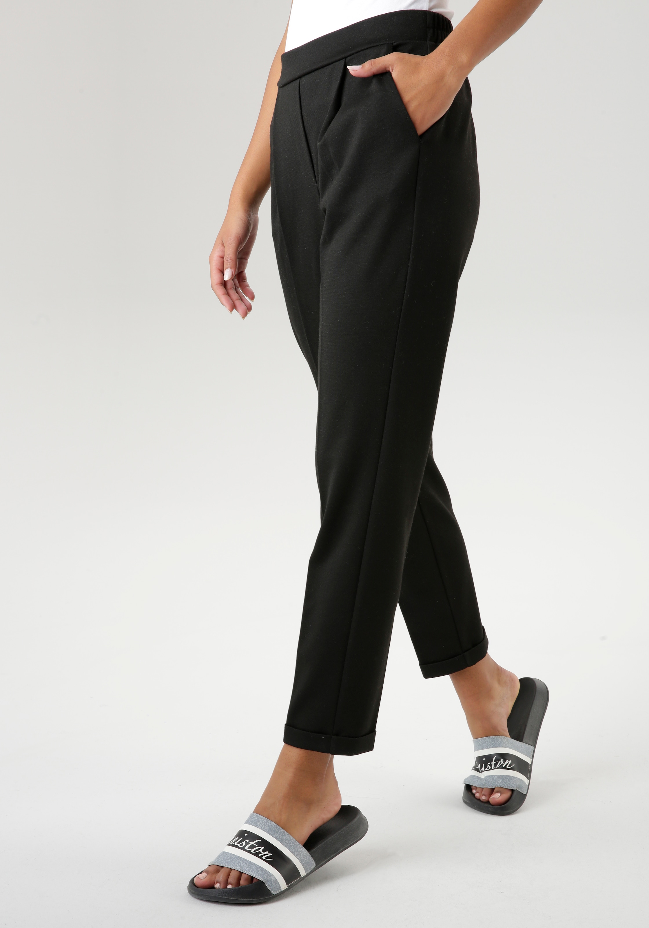Aniston SELECTED Schlupfhose, mit Bundfalten