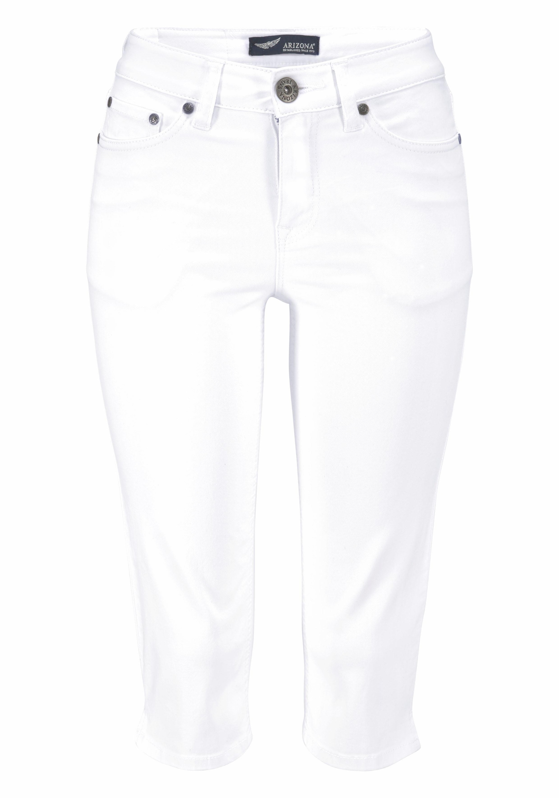 Arizona Caprijeans »mit Schlitz am Saum«, schmale Passform, mit stylischen Nieten, hohe Taille