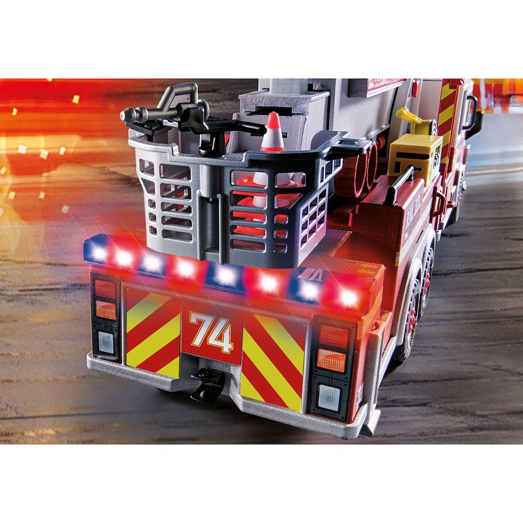 Playmobil® Konstruktions-Spielset »Feuerwehr-Fahrzeug: US Tower Ladder (70935), City Action«, (113 St.)