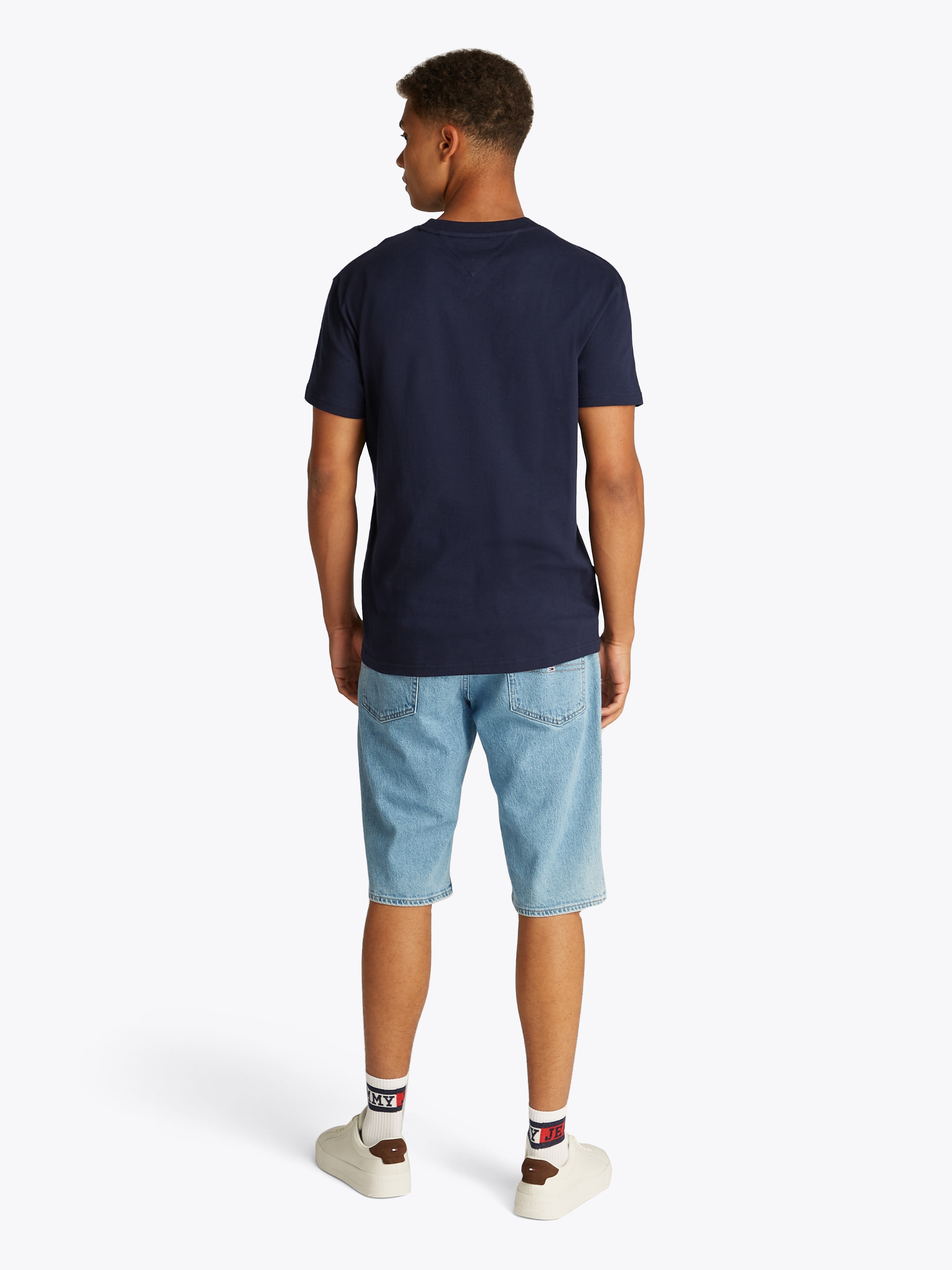 Tommy Jeans Kurzarmshirt »TJM REG SIGNTR DNA TEE EXT«, Mit Rundhalsausschnitt