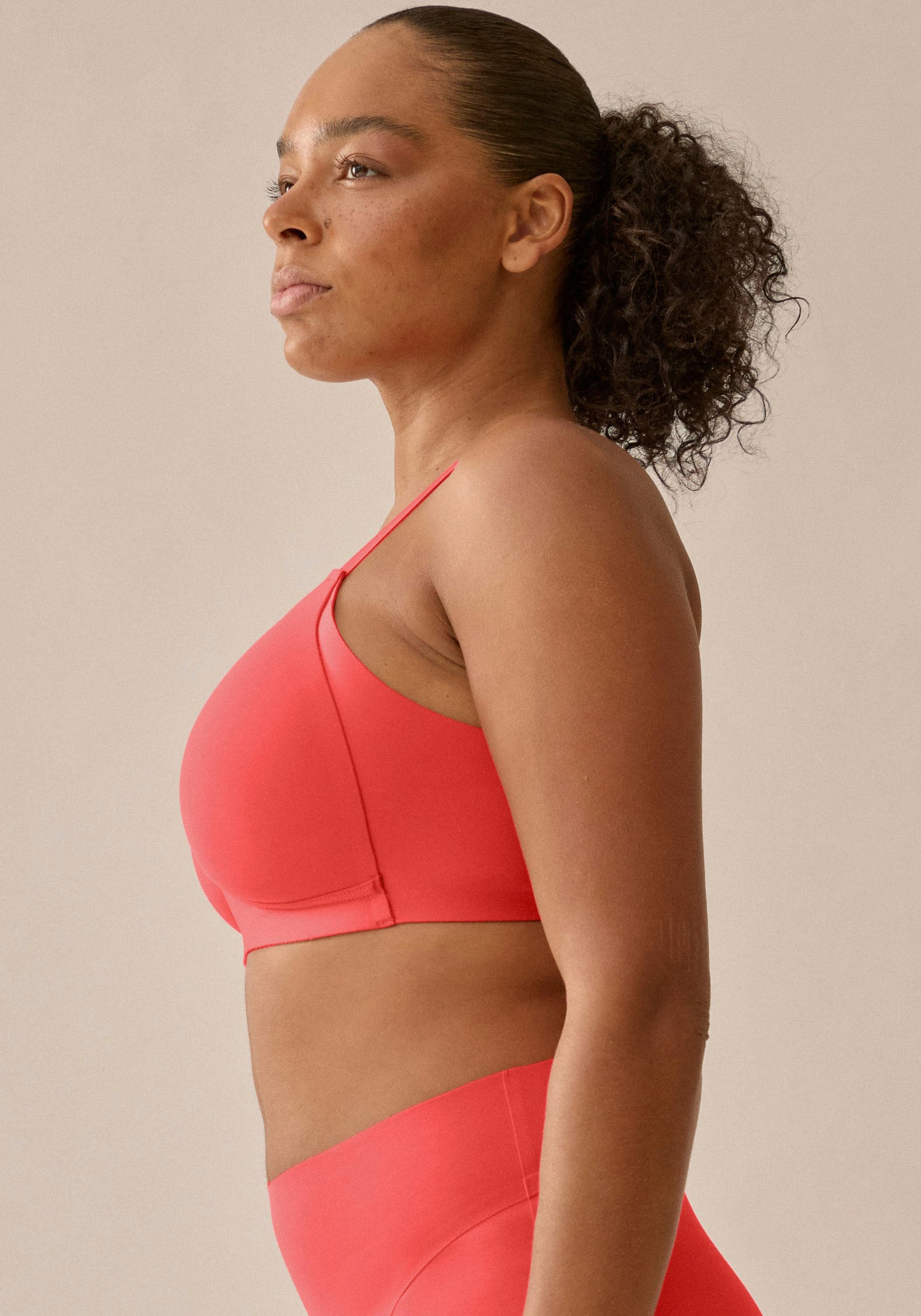 Naturana Soft-BH »Smoothing« flache nahtlose Abschlüsse, breites Unterbrustband, ohne Bügel, basic