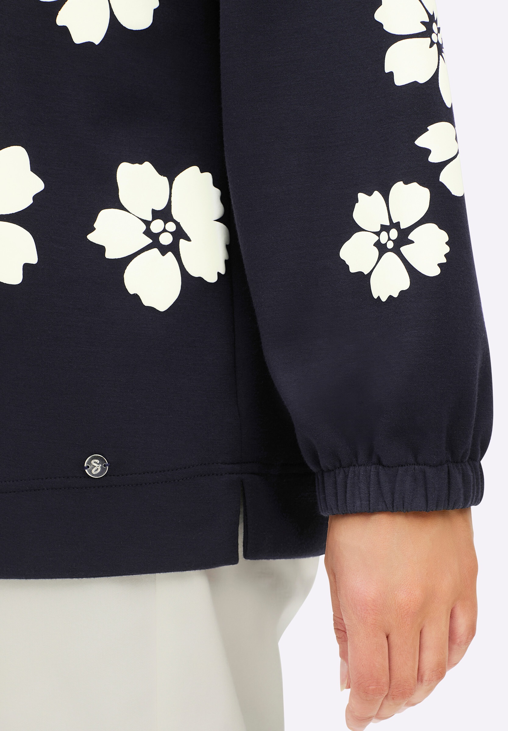 Sheego Sweatshirt »Sweatshirt Sweatshirt mit gummierten Blüten«
