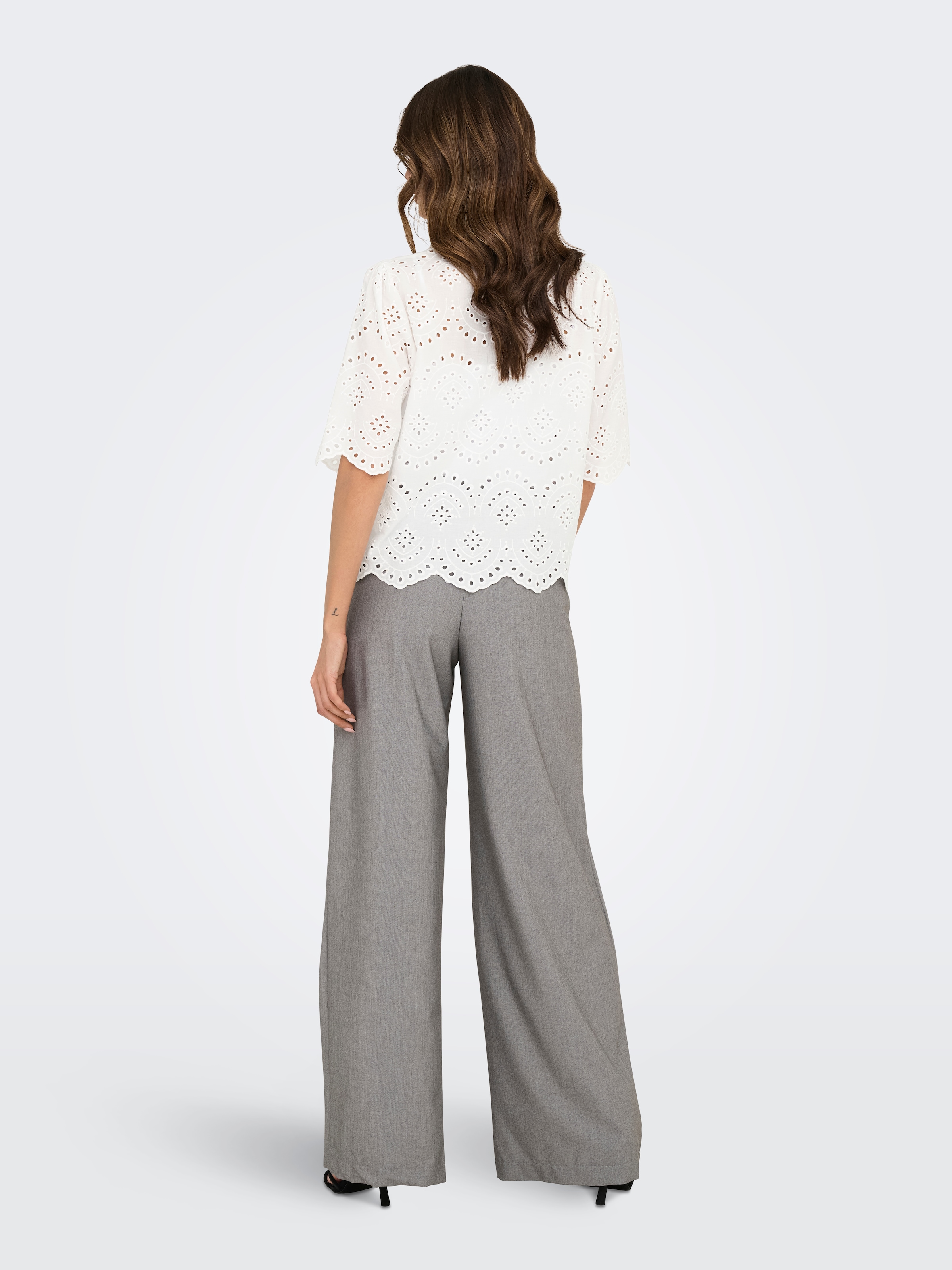 ONLY Spitzenbluse »ONLVALAIS S/S SHIRT WVN NOOS« Baumwolle, loose fit