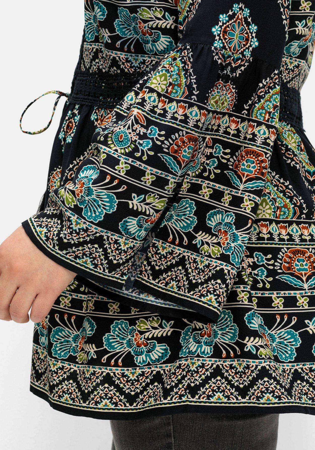 Sheego Longbluse »Longbluse im Ethno-Stil, mit Crochet-Spitze«