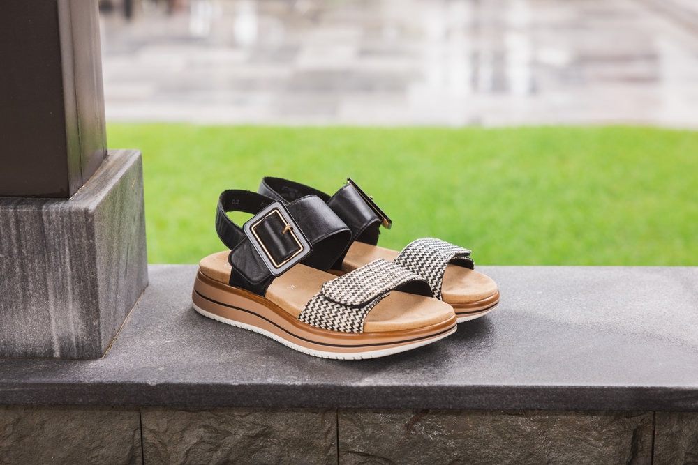 Remonte Keilsandalette »ELLE-Collection«, Sommerschuh, Sandale, Komfortschuh mit praktischen Klettverschlüssen