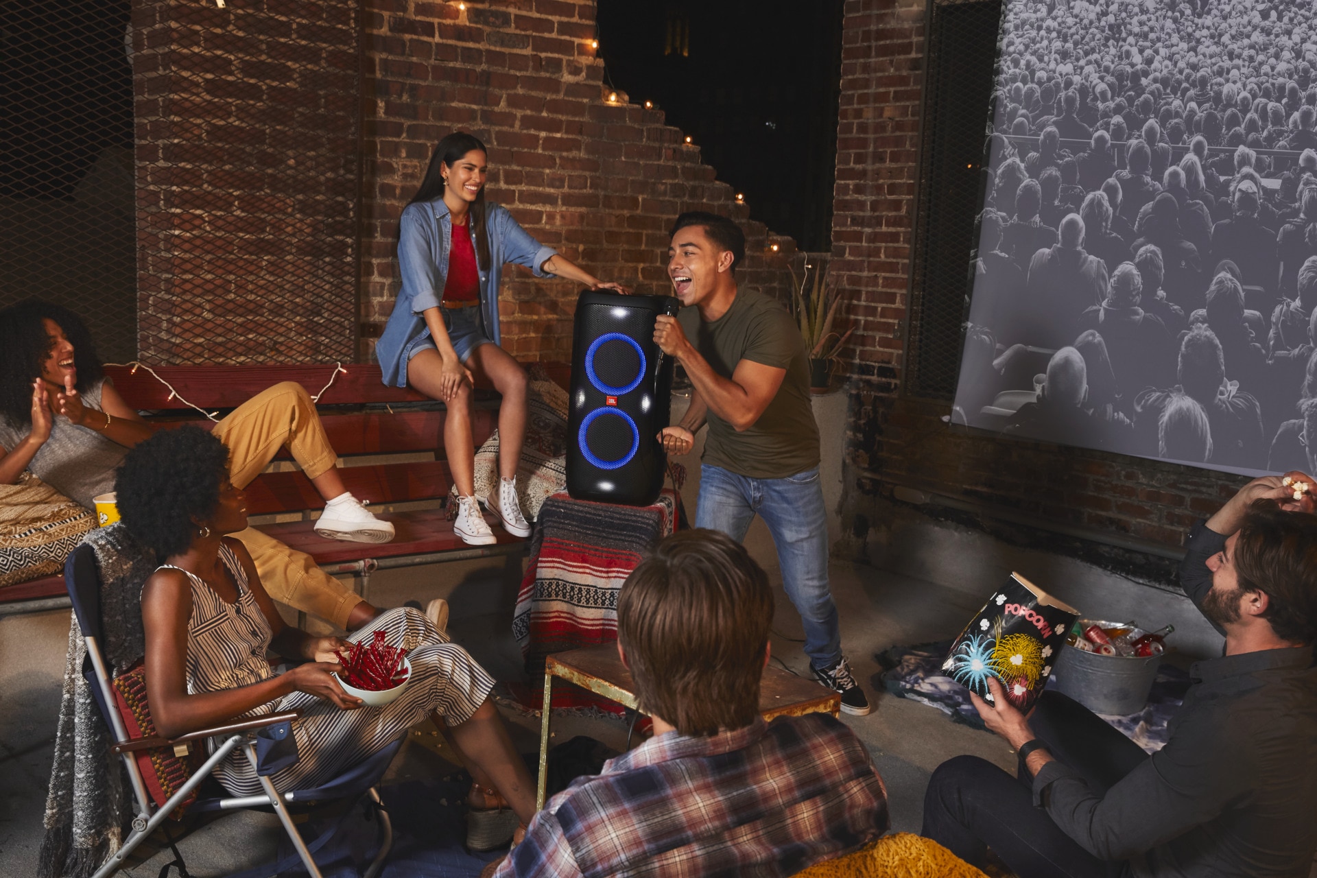 JBL Party-Lautsprecher »PartyBox 310« (A2DP Bluetooth | AVRCP Bluetooth | Bluetooth Beleuchtungseffekte | LED Licht (WRGB) 240 W) Spektakuläre Lichteffekten und kraftvoller JBL Signature Sound
