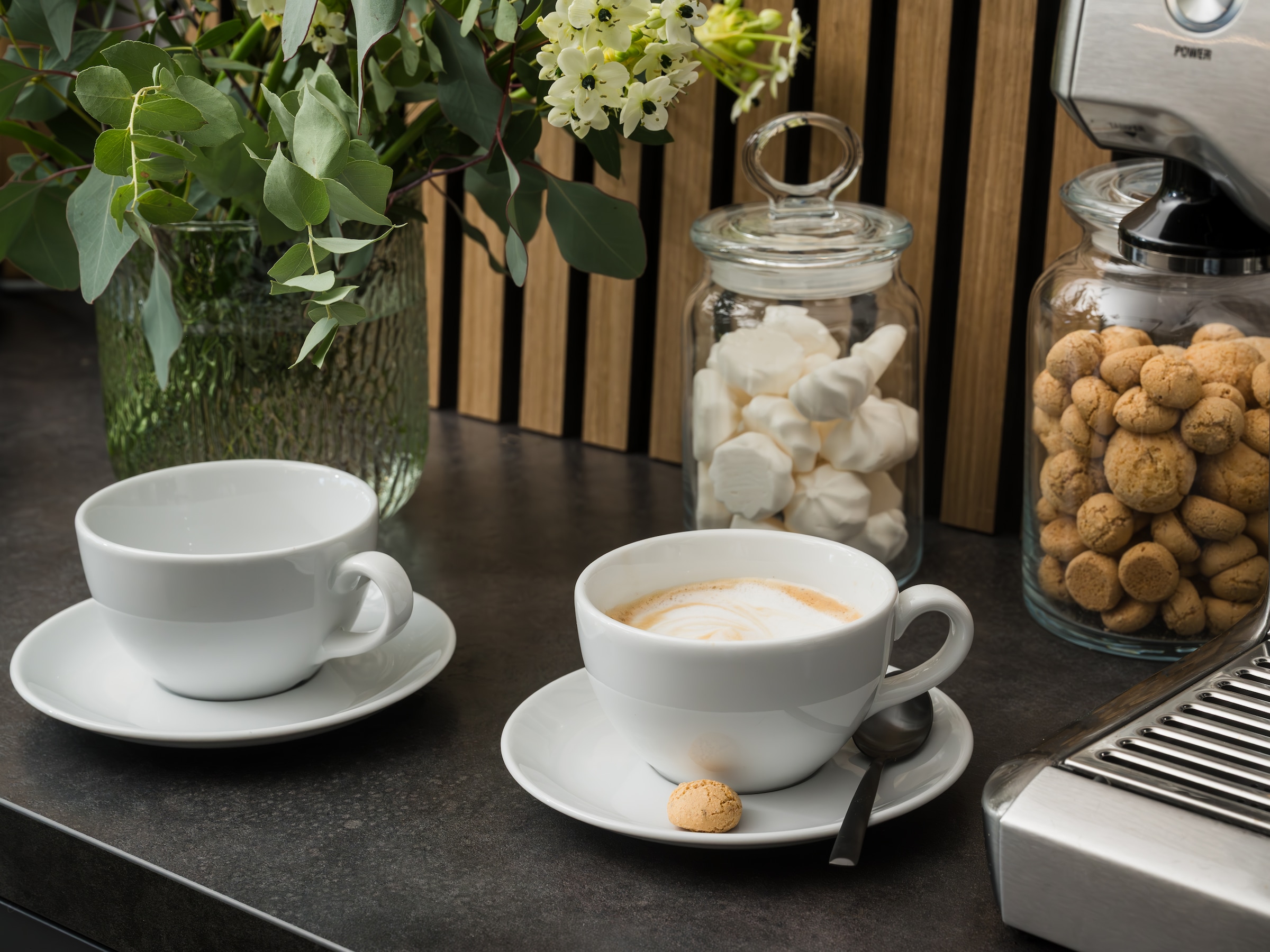 CreaTable Cappuccinotasse »Bistrot Weiss, Cappuccino Set 8-tlg« Klassiker in Weiß, Der Alleskönner