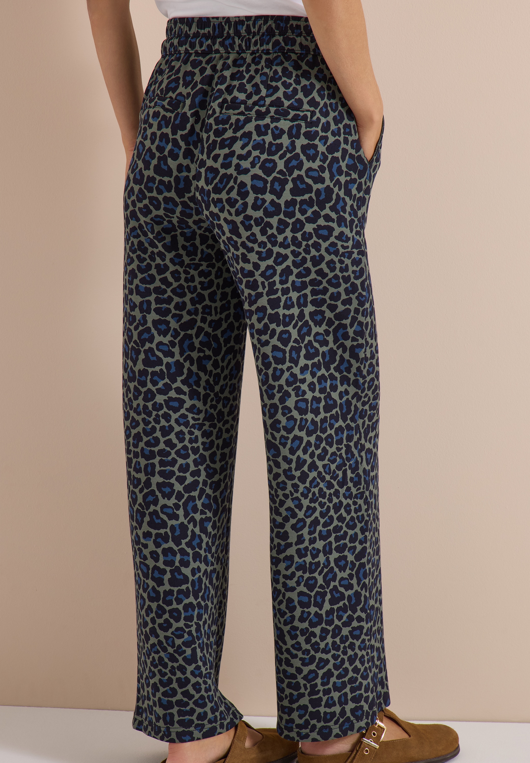 Cecil Stoffhose »Style Neele«  Viskosemix in Silk-Touch-Qualität, Elastikbund, Animal Print