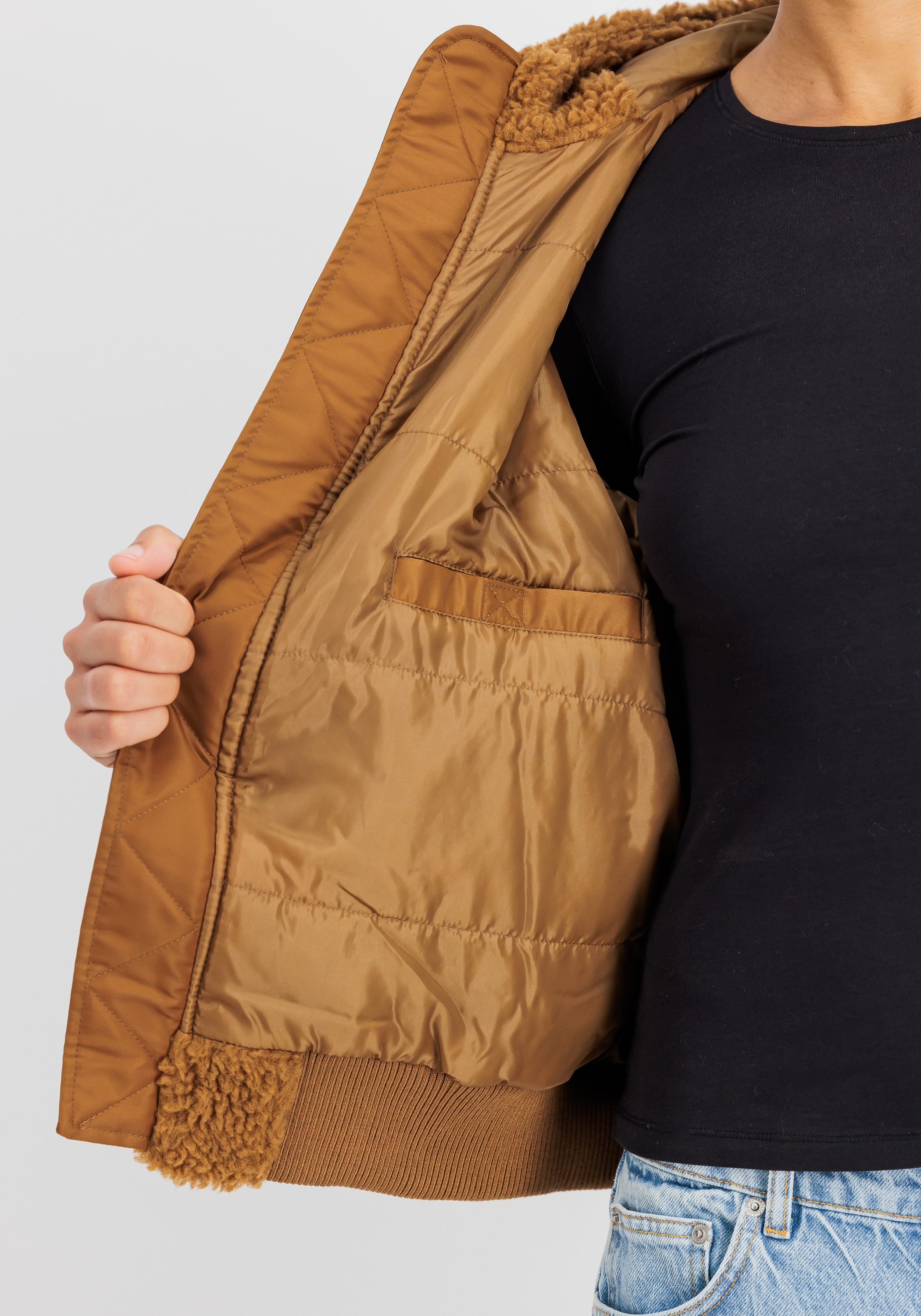 Alpha Industries Bomberjacke »Alpha Industries Women - Bomber Jackets MA-1 OS Hooded Teddy W«