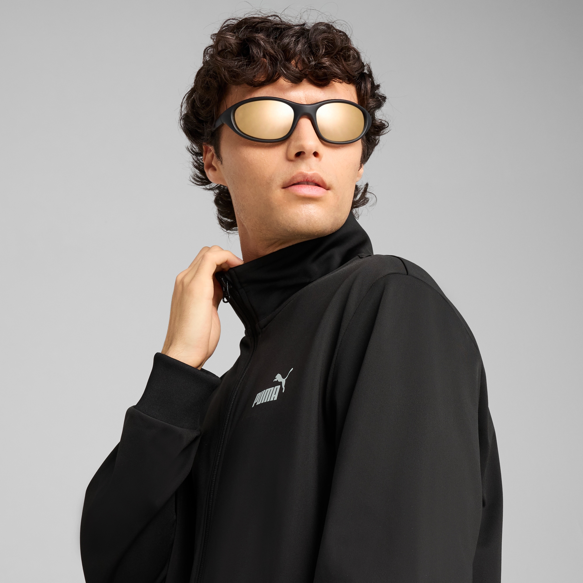 PUMA Trainingsanzug »ESS POLY SUIT CL«, (2 tlg.), Sportanzug im Casual Style
