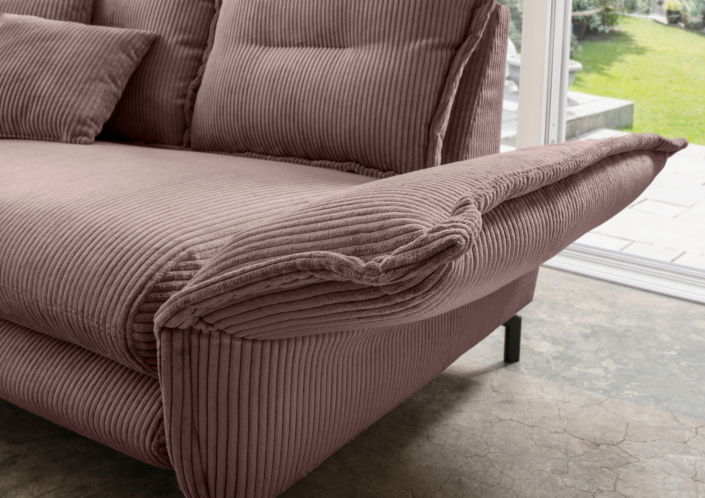 Home affaire Ecksofa »Lazio modern und bequem, schmale Armlehnen, tolle Detailverarbeitung« zwei verschiedene Fußfarben wählbar