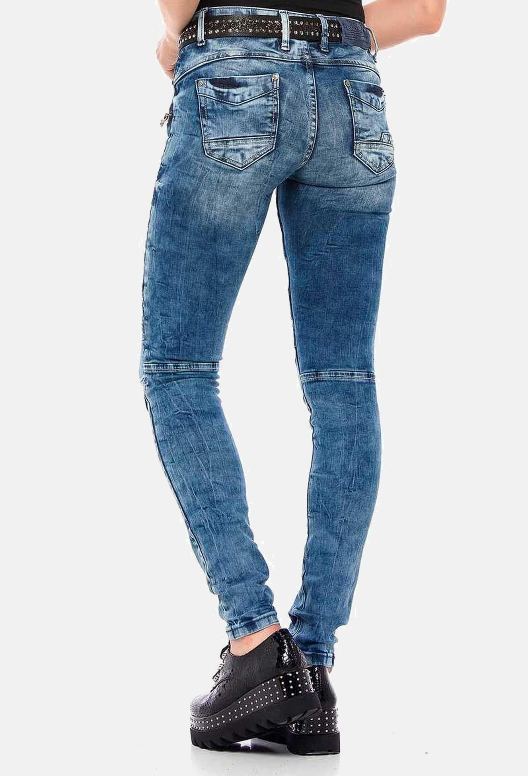 Cipo & Baxx Slim-fit-Jeans »Cipo & Baxx Jeans« mit coolen Stickelementen, WD381