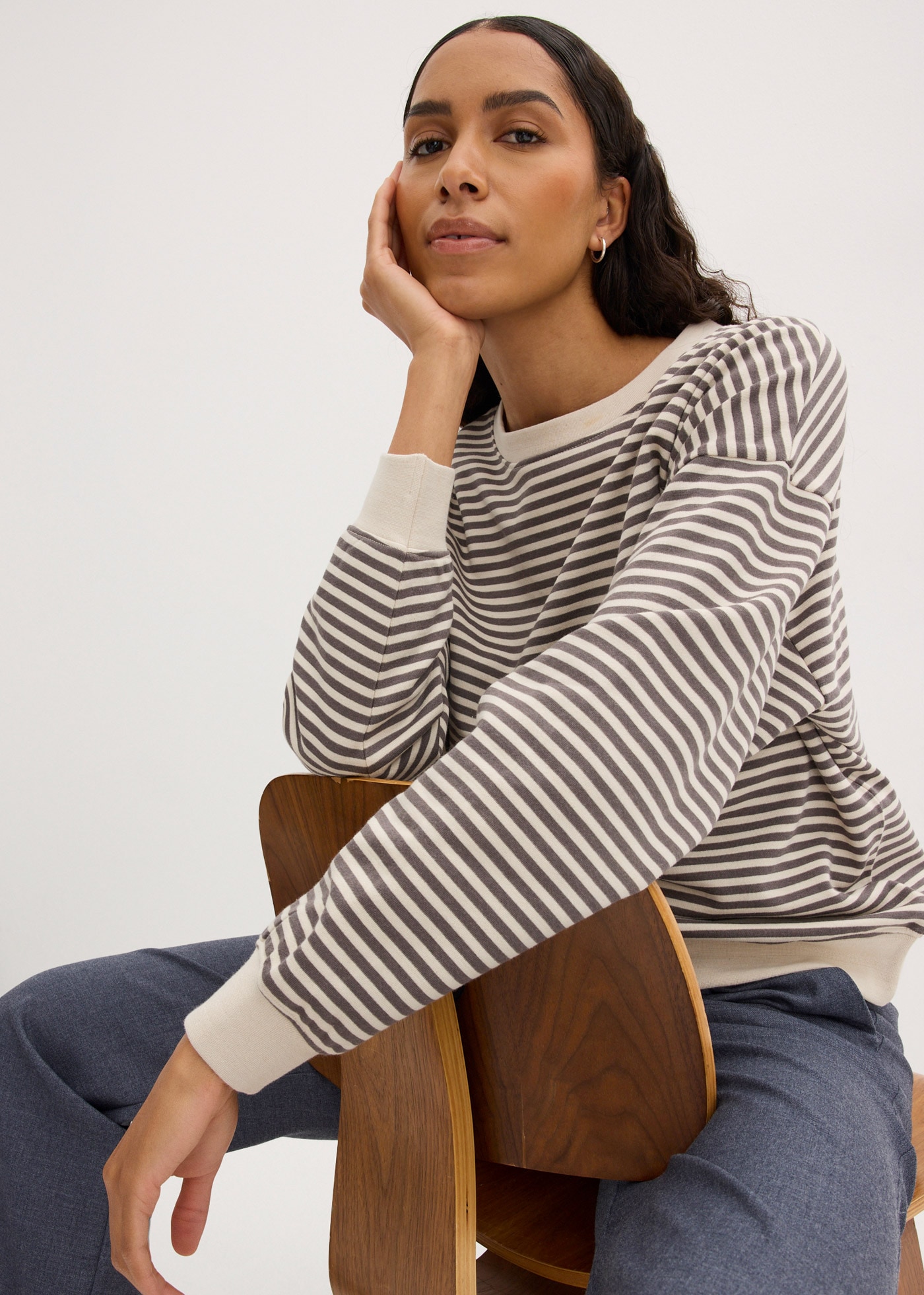 bonprix Sweatshirt »Oversize-Sweatshirt«, Oversize-Passform, gestreiftes Design, aus Baumwollmischung
