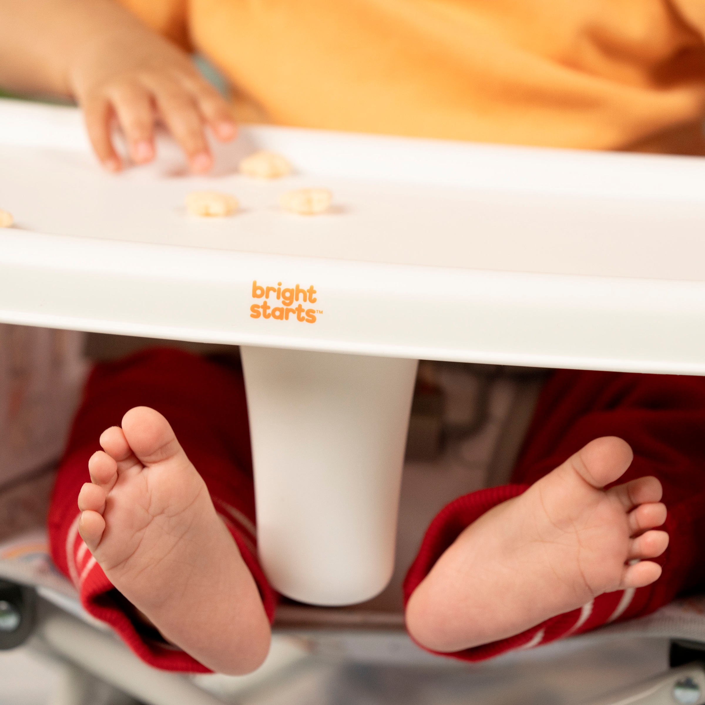 Bright Starts Tischsitz »WINNIE THE POOH Pop ‘N Sit™ Portable Booster Seat«