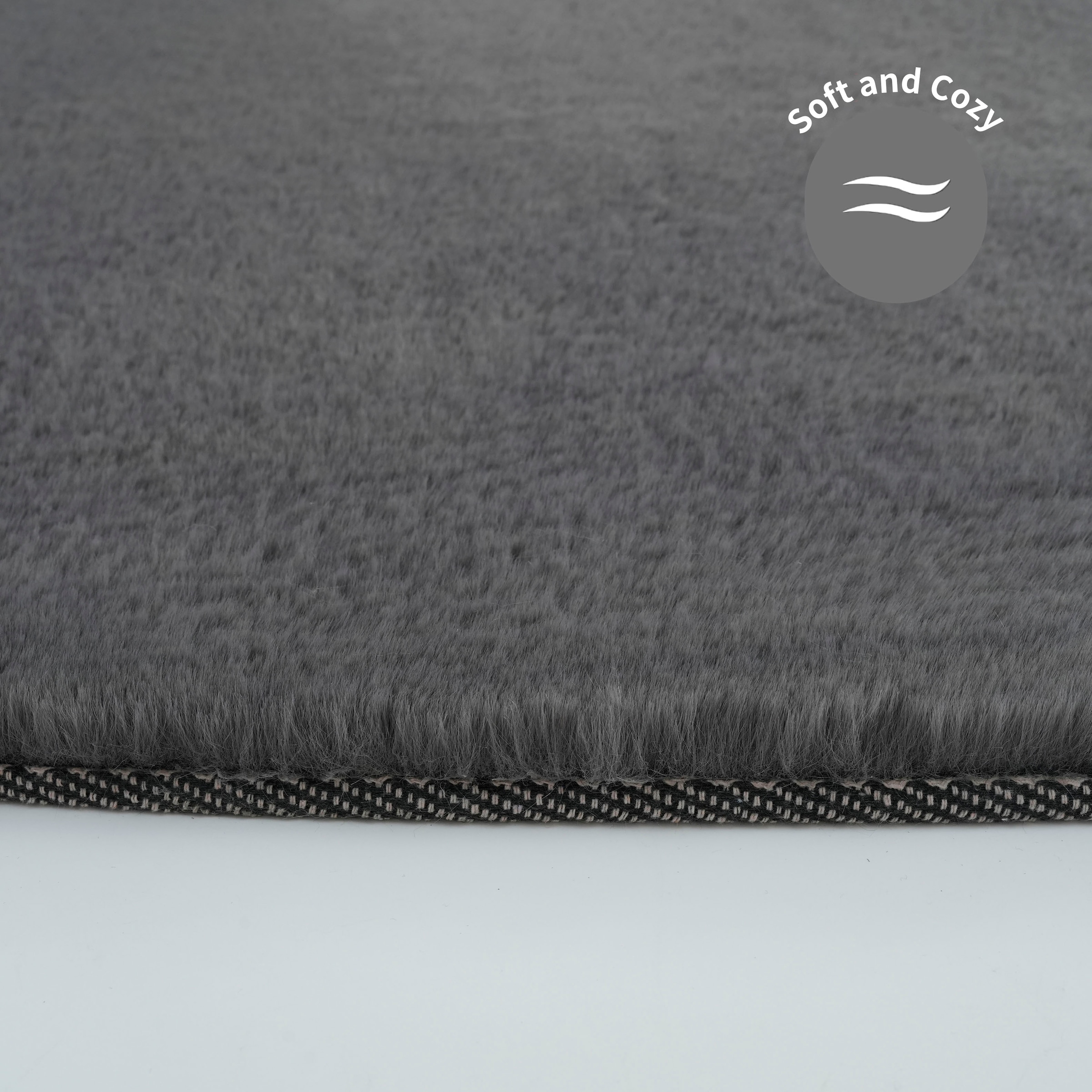 Bruno Banani Hochflor-Teppich »Rabbit 2 Bean, Kunstfell Teppich, Modern, besondere Form«, U-förmig, 25 mm Höhe, Kaninchenfell-Haptik, Microfaser, Wohnzimmer, Schlafzimmer, Esszimmer