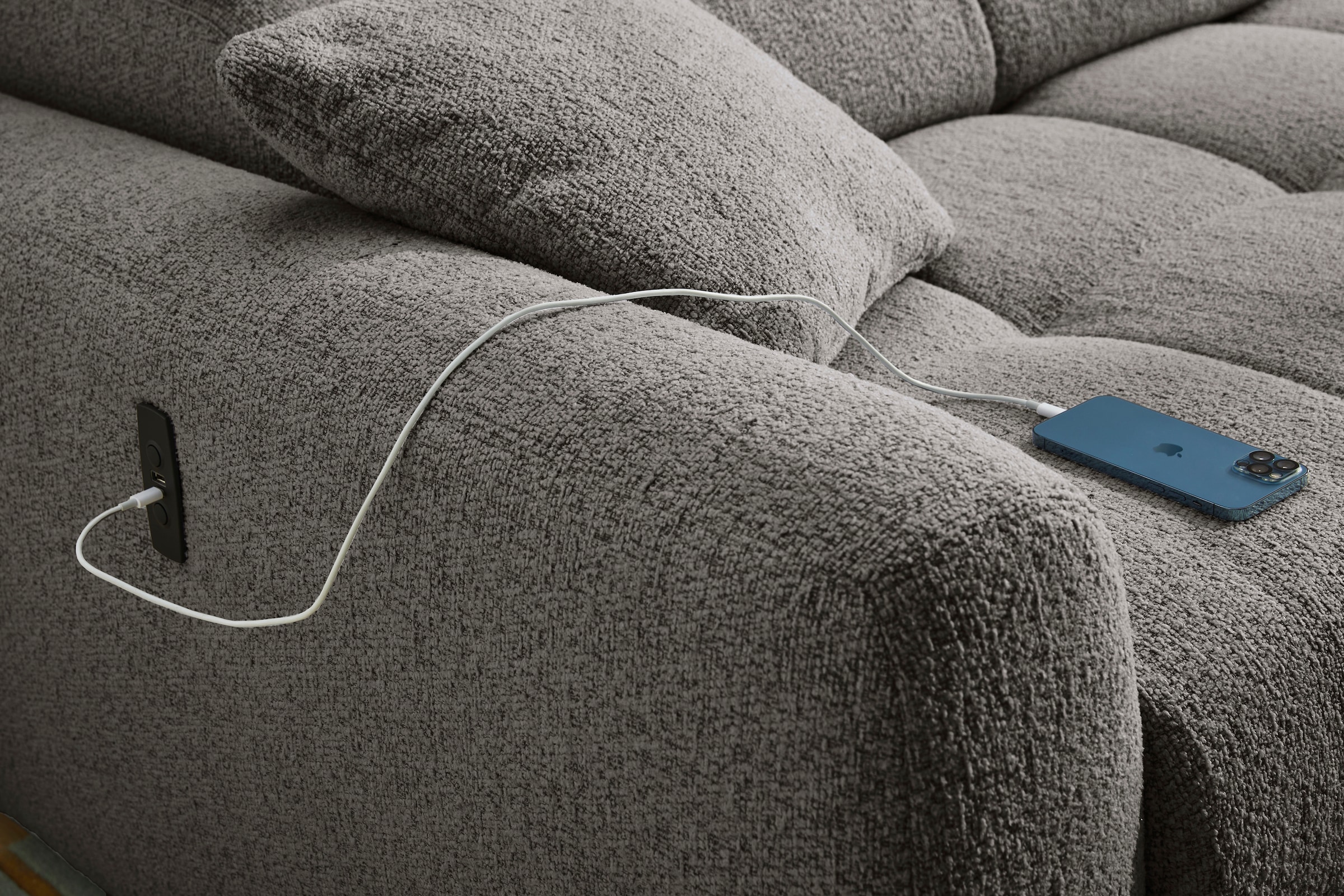 Jockenhöfer Gruppe Ecksofa »Move, L-Form, B: 270cm, mit 60 cm elektrischer Sitztiefenverstellung« 140kg Belastbarkeit je Sitz, Kopfteilverstellung & USB-Anschluss