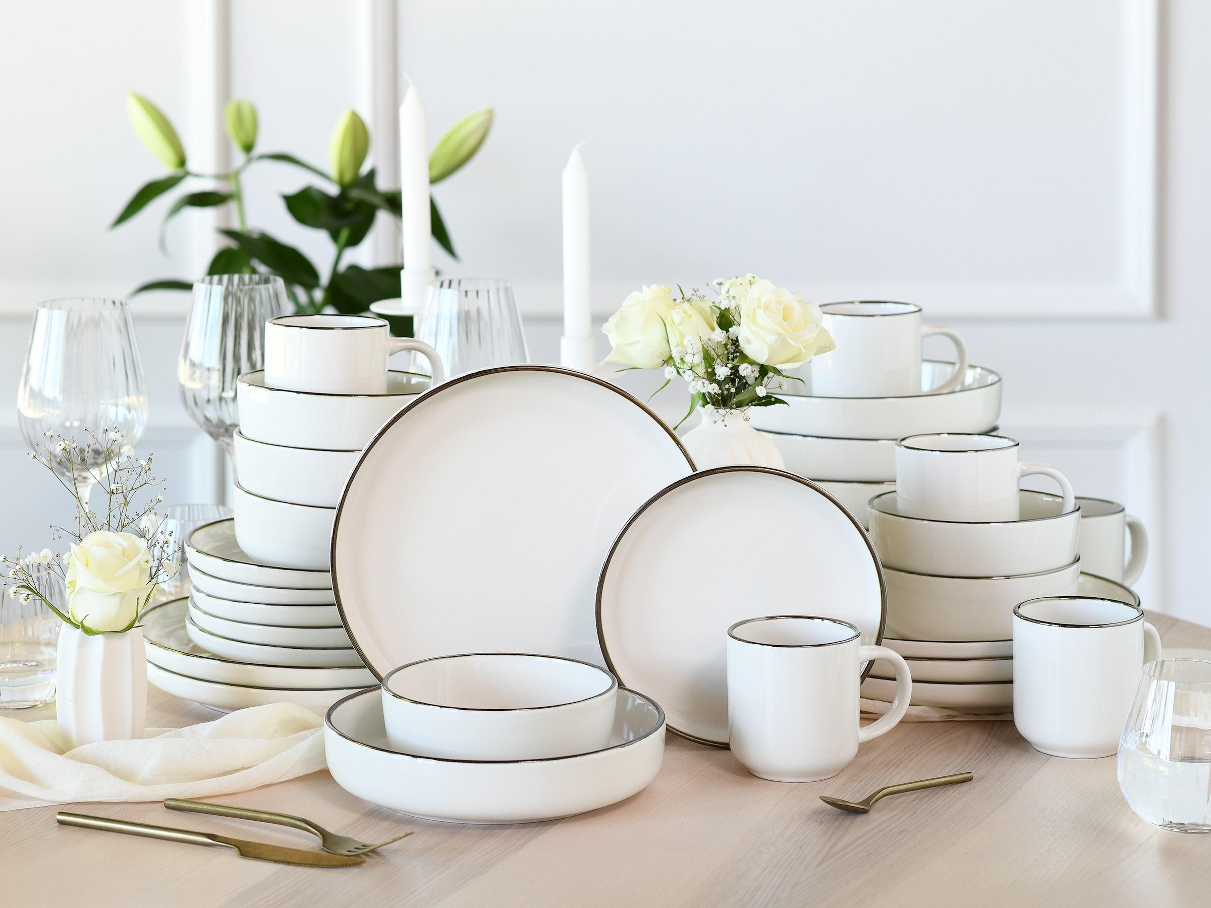 CreaTable Kombiservice »Nordic Festive, Service 30-tlg.« Minimalistisches Design, Dezente goldene Akzente