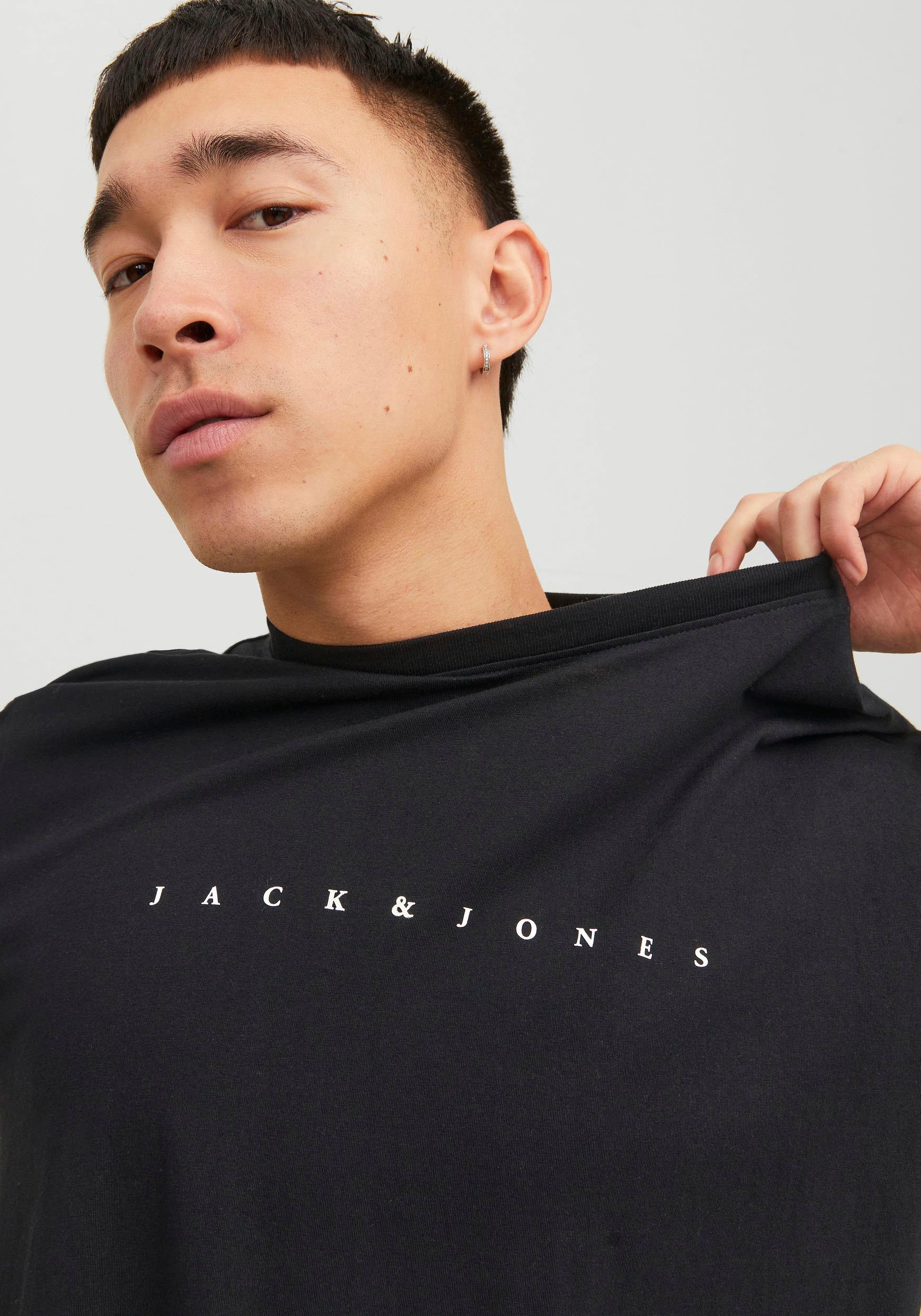 Jack & Jones Rundhalsshirt »JJESTAR JJ TEE SS NOOS«, mit Logo Schriftzug