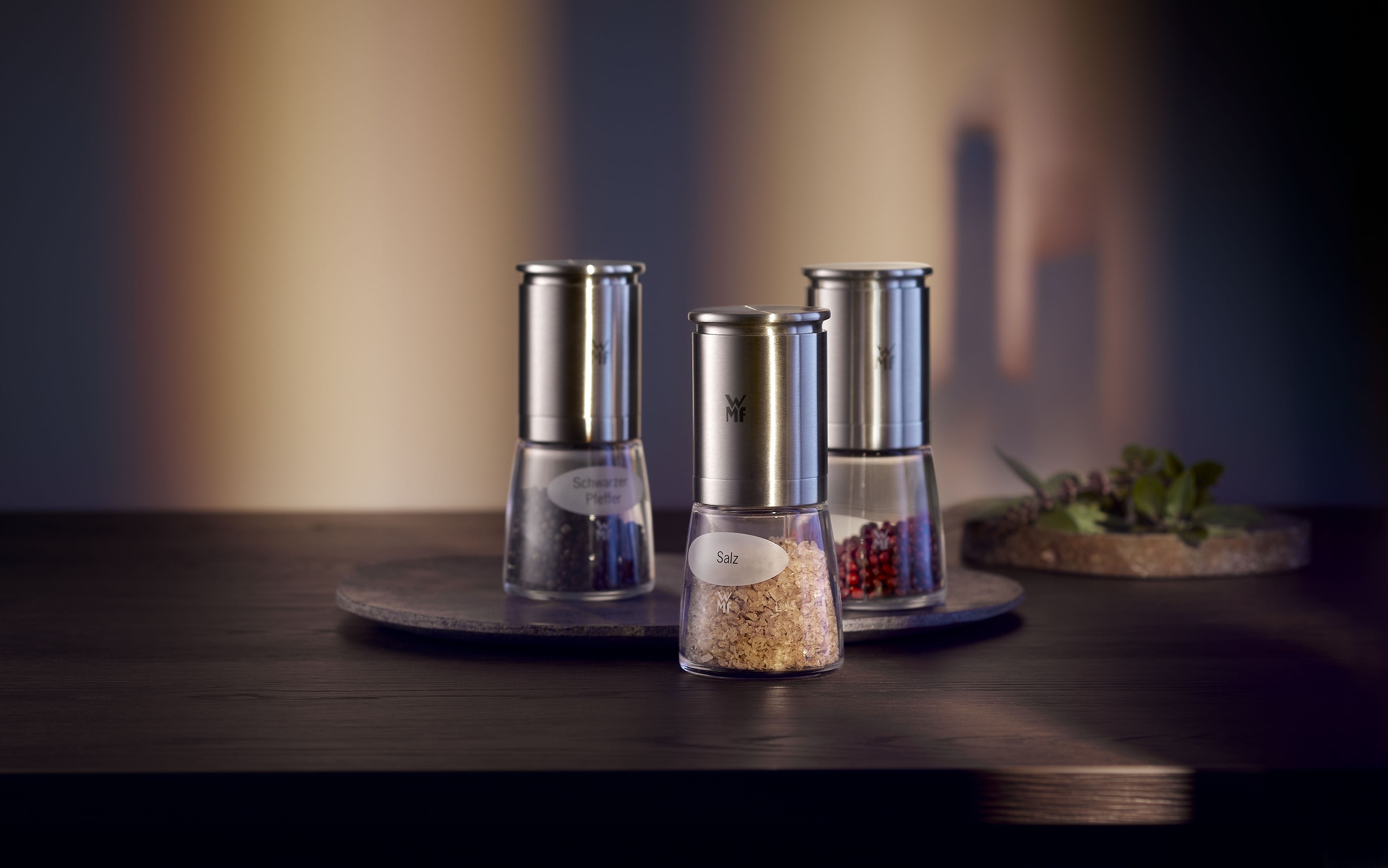WMF Gewürzmühle »De Luxe«, (1 St.), Keramik-Mahlwerk, aromadicht, Mahlstärken-Einstellung, Cromargan