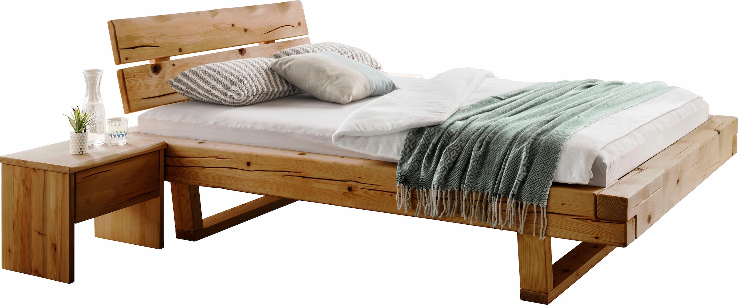 Home affaire Schlafzimmer-Set »Ultima«, (Set, 3 tlg., Liegefläche 180x200cm, Belastbarkeit je Seite bis zu 200kg), 3tlg., massives Fichtenholz, FSC-zertifiziert, in Balken-Optik