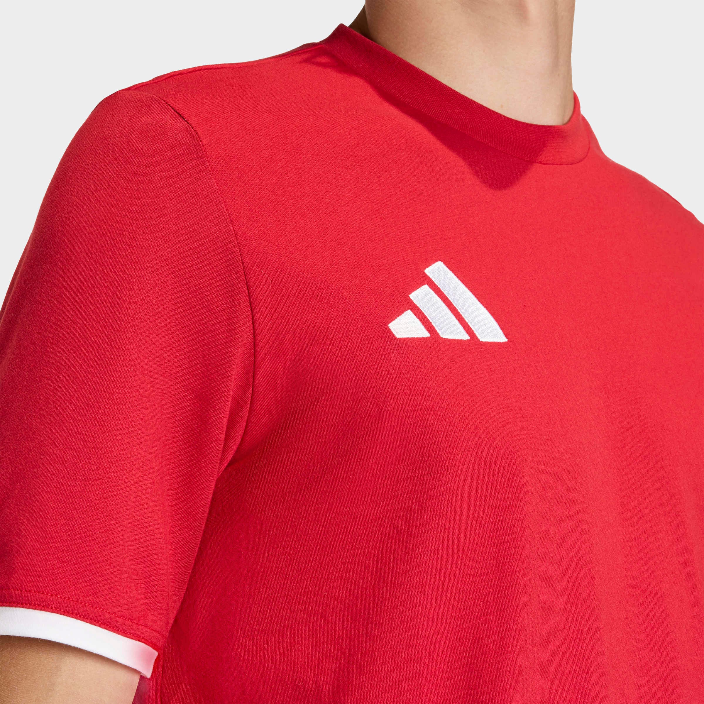 adidas Performance Trainingsshirt »ENTRADA 26 TRIKOT« für Fußball und Freizeit, sportlicher Stil, Single Jersey Material