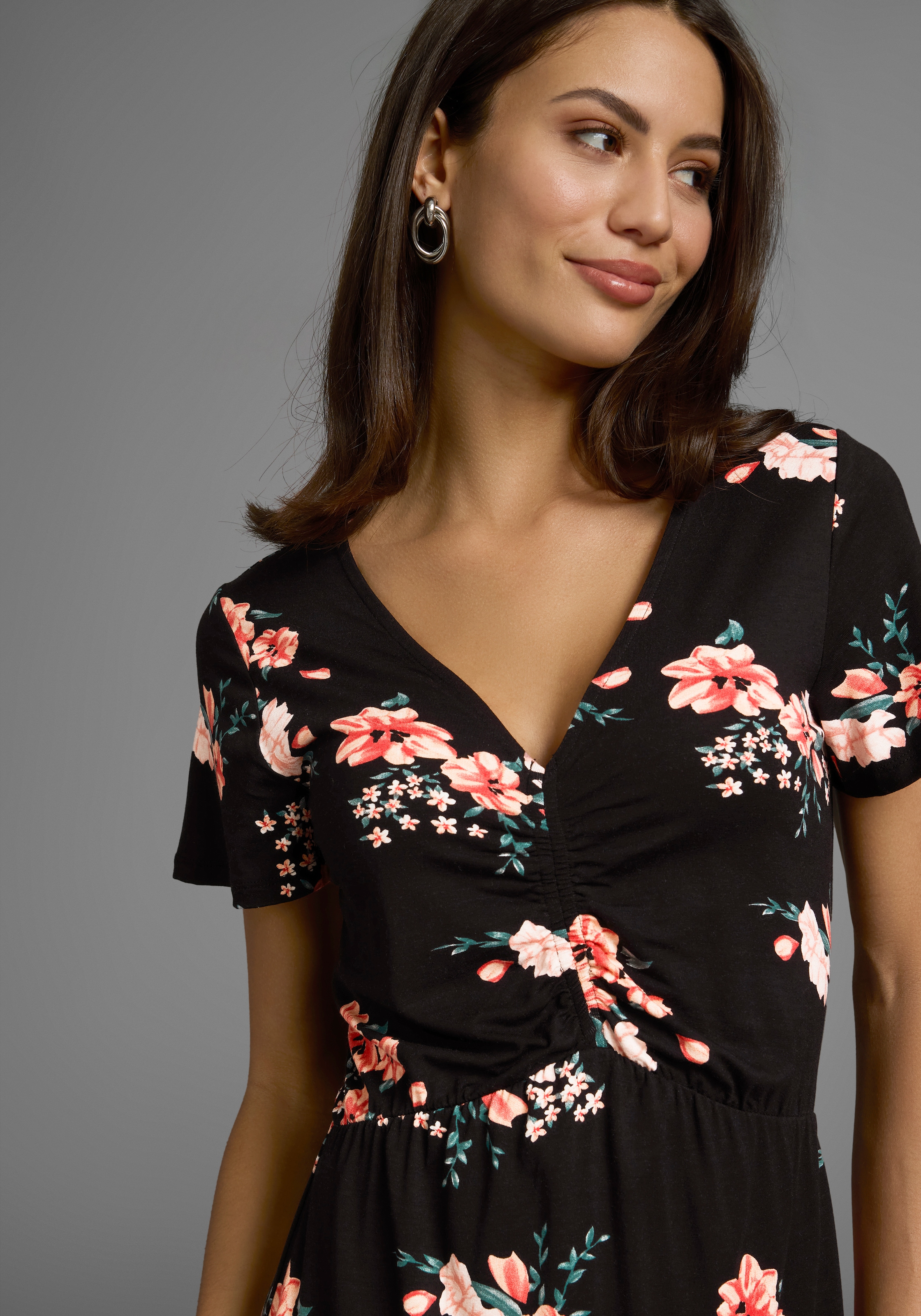 Laura Scott Sommerkleid, mit romantischem Blumendruck und Raffung, Midikleid - NEUE KOLLEKTION