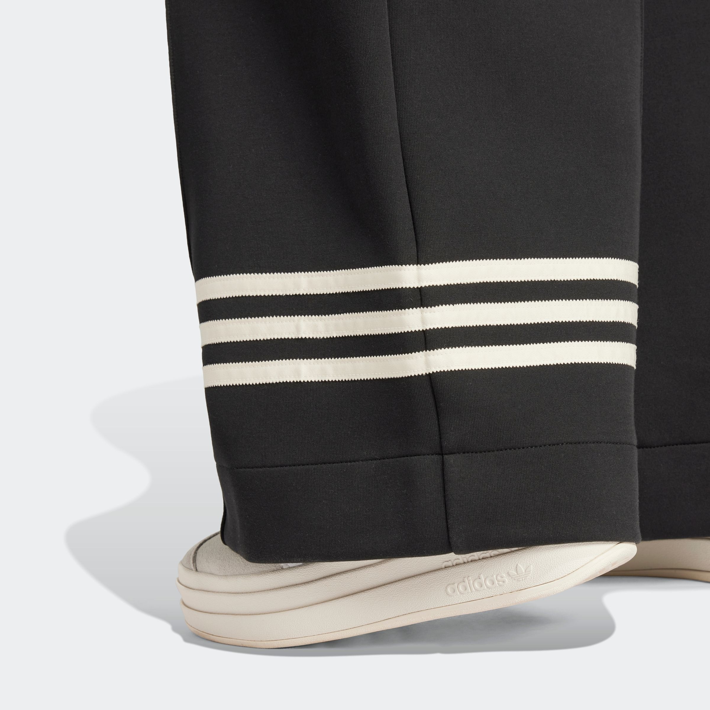 adidas Originals Sporthose »NEUCL TRACKPANT«, (1 tlg.)