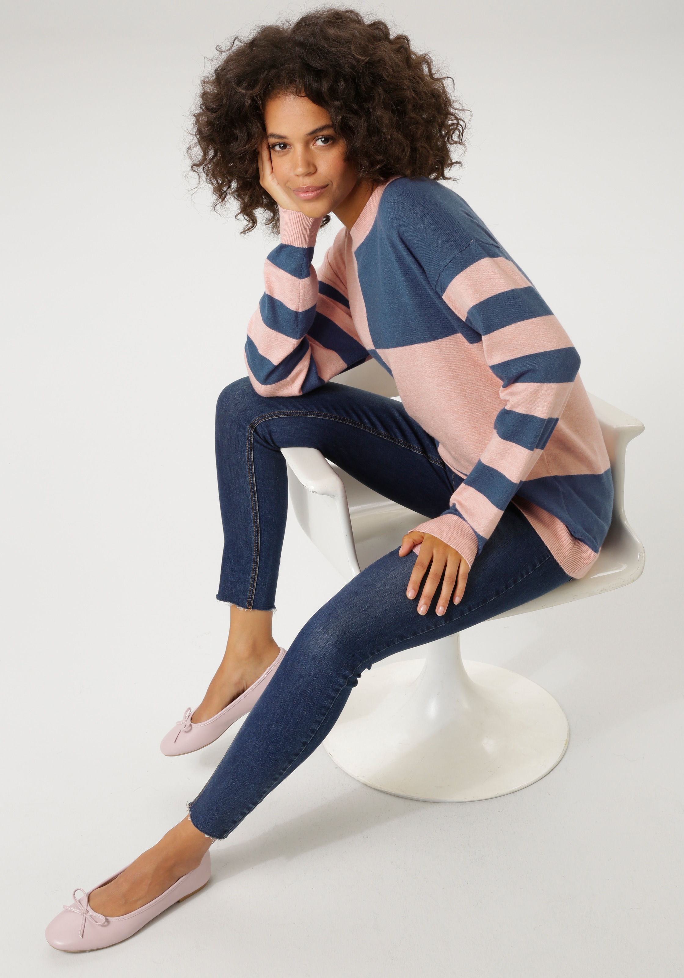 Aniston CASUAL Strickpullover mit großflächigem Patchmuster und geringelten Ärmeln