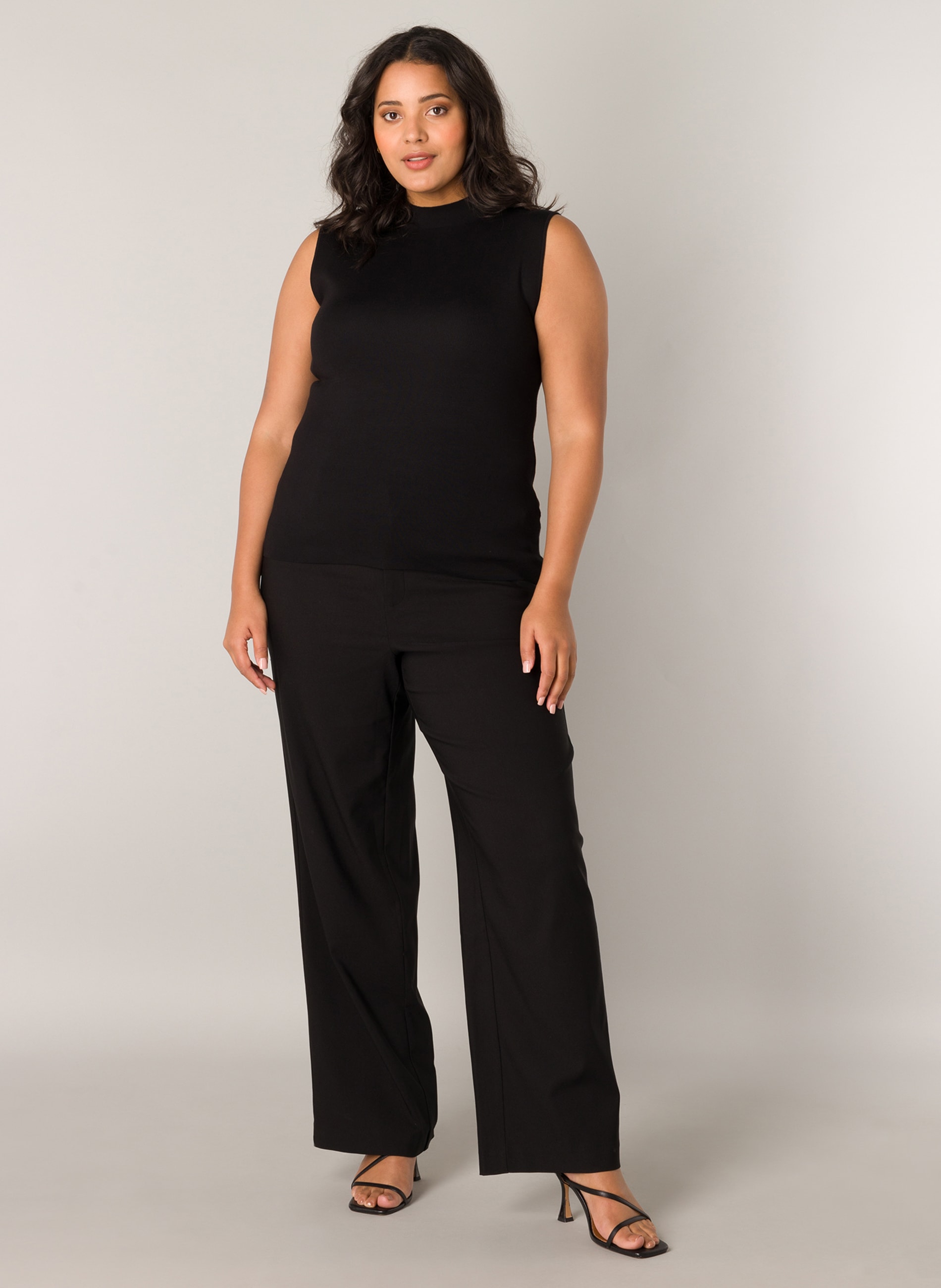 Base Level Curvy Ripptanktop, mit hochgeschlossenem Kragen